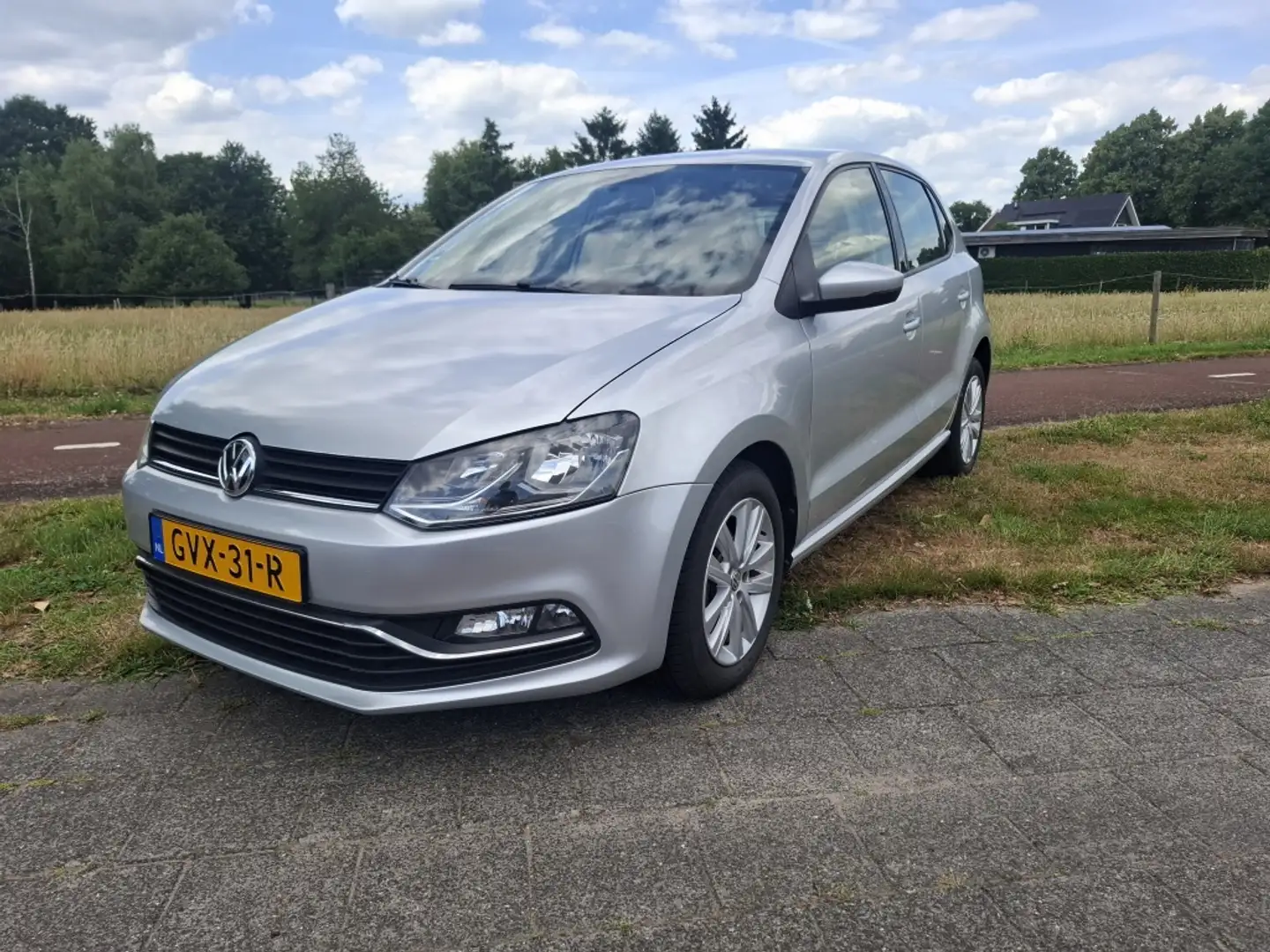 Volkswagen Polo 1.2 TSI Comfortline Grijs - 1