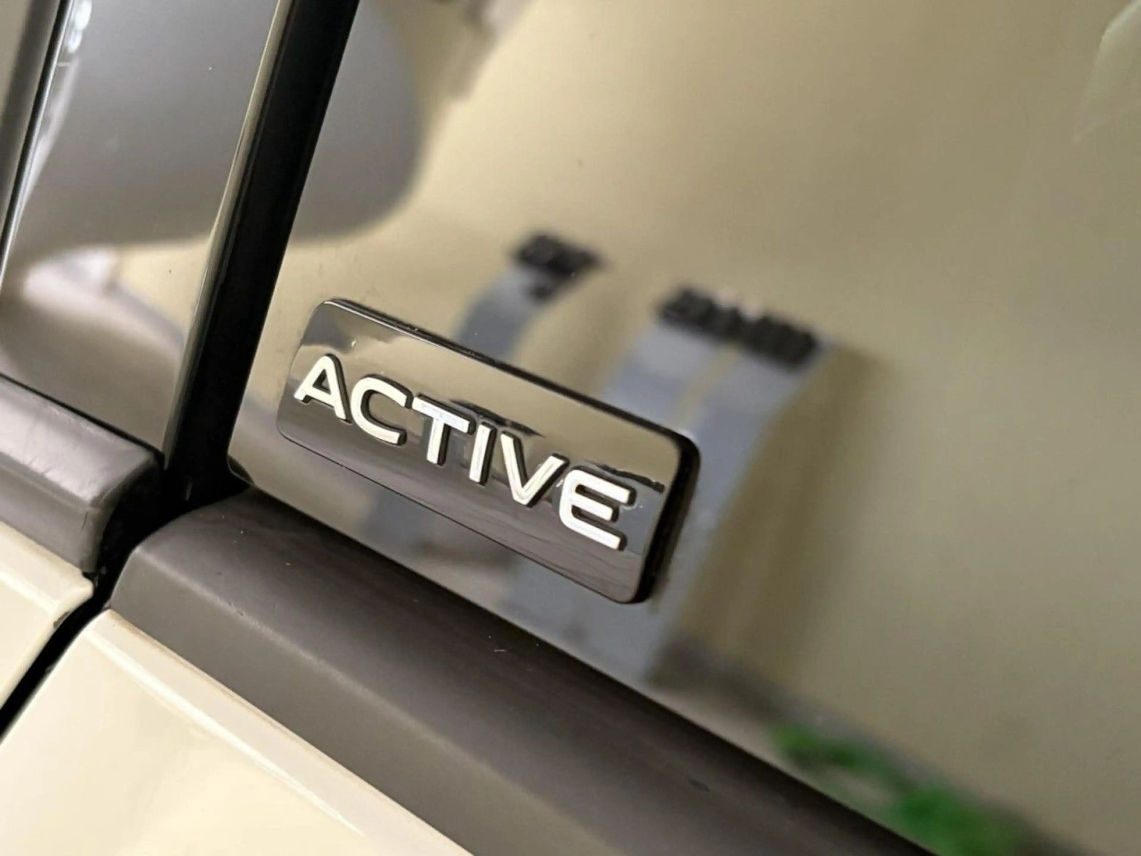 Volkswagen up! Active — photo 8