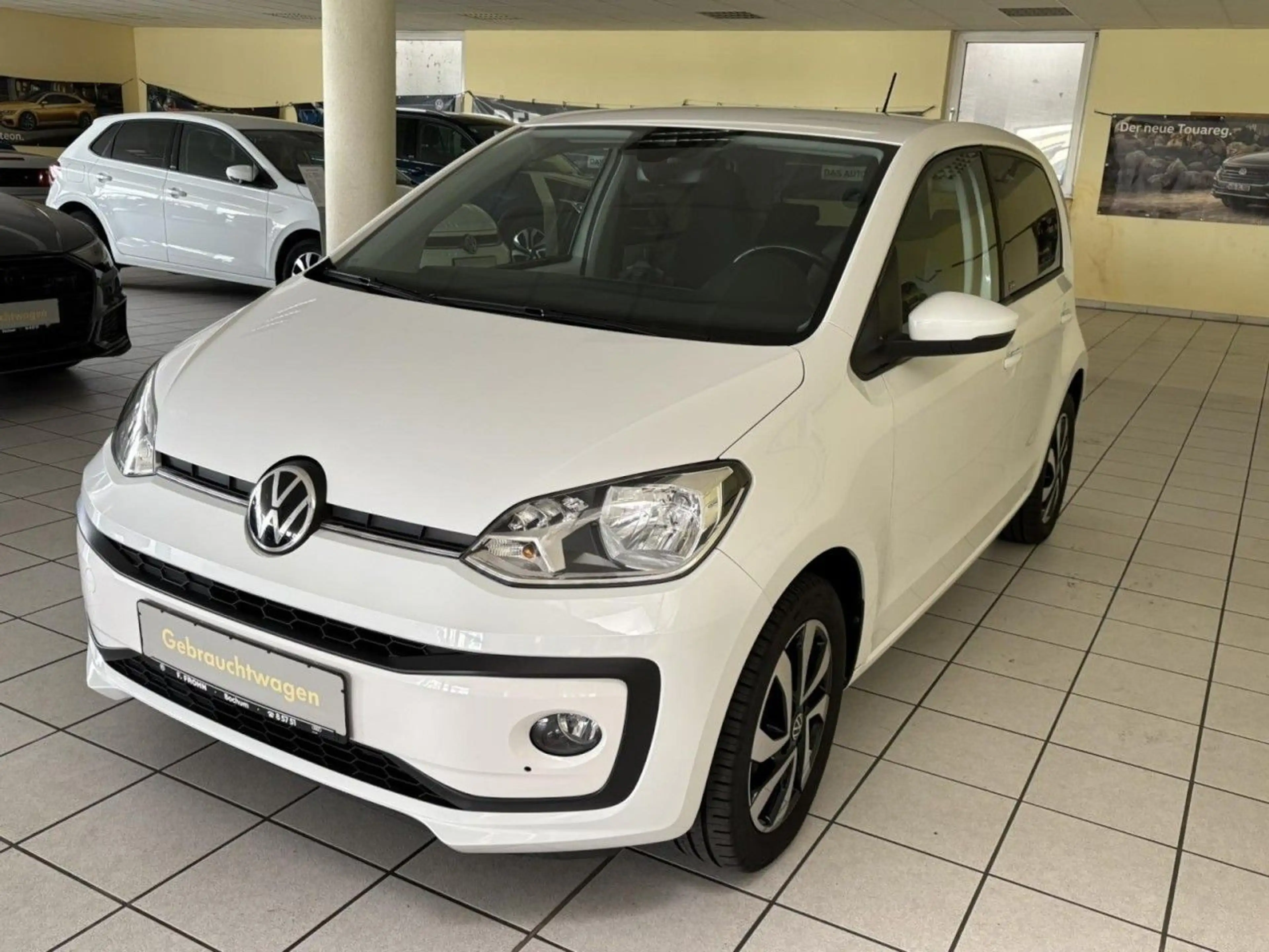 Volkswagen up! Active — photo 3