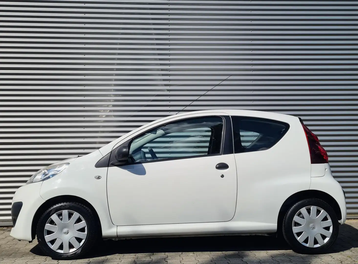 Peugeot 107 1.0 Access Accent 01-2013 Blanc Banquise *AIRCO* A Wit - 2