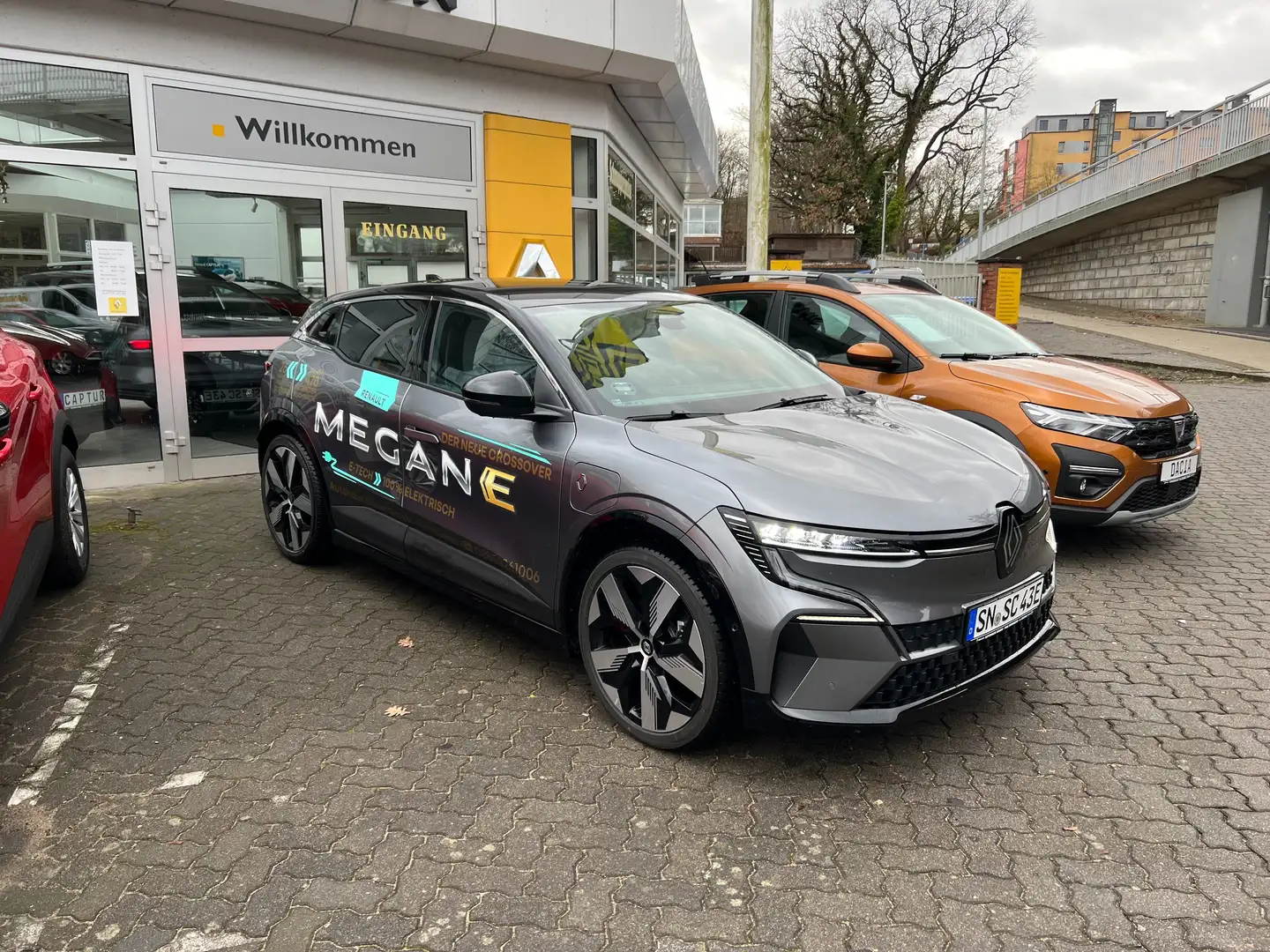 Renault Megane Techno E-Tech 100% Electric Grau - 2