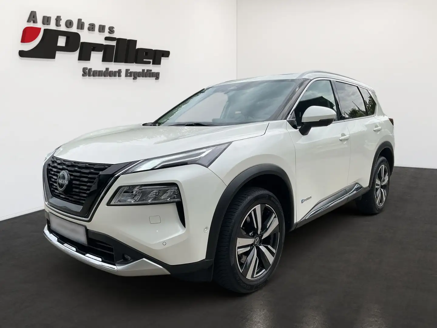 Nissan X-Trail 1.5VC-T ePower e4ORCE Tekna *BOSE/PANO* Weiß - 1