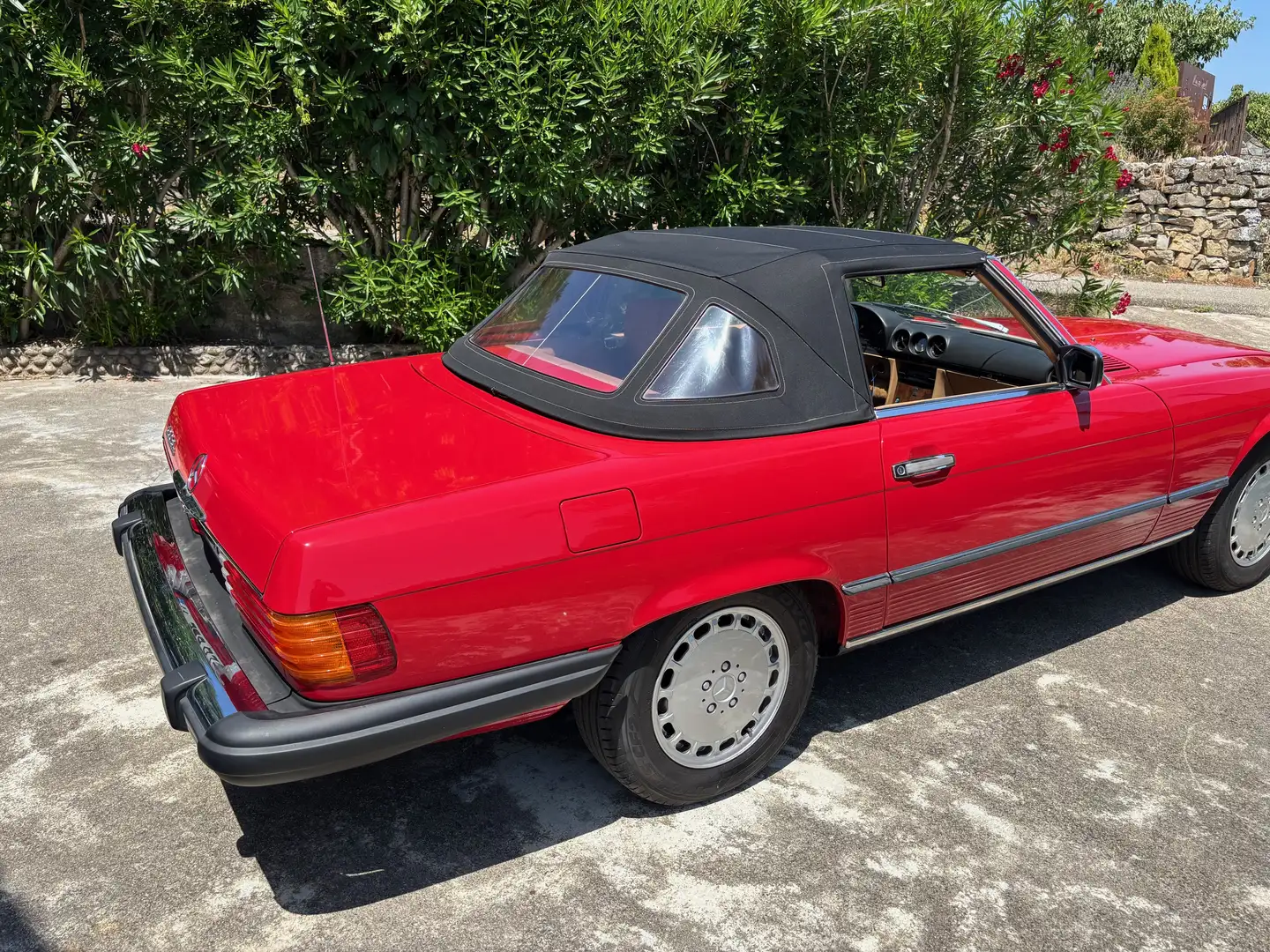 Mercedes-Benz SL 560 R107 Rouge - 2