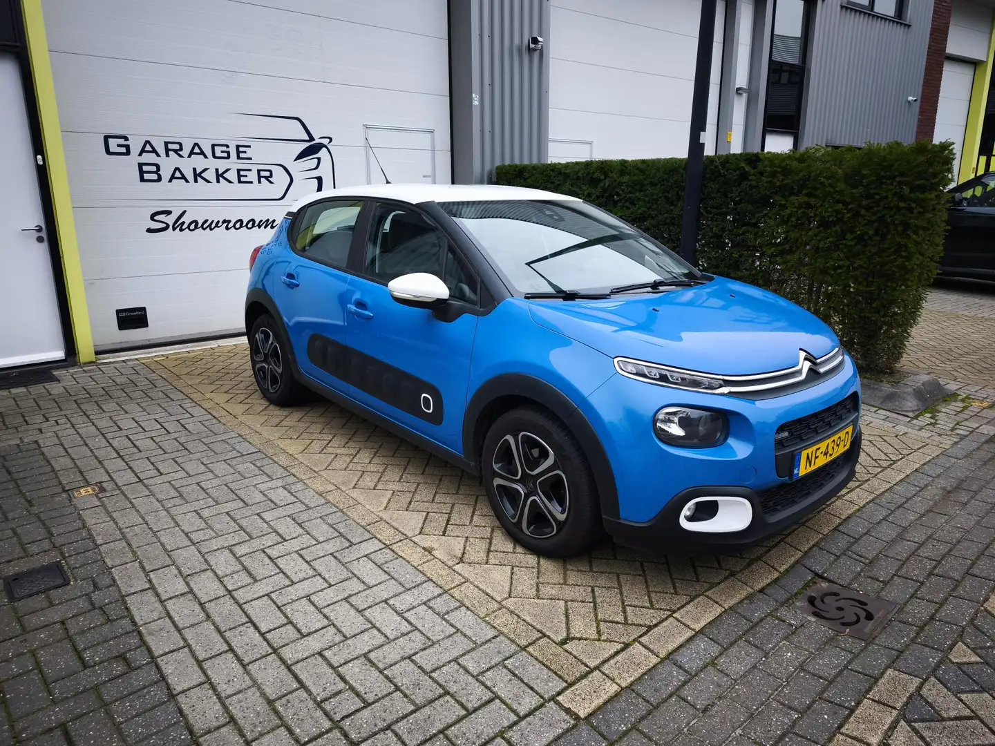 Citroen C3 1.2 PureTech Feel Navi | Apple Carplay | Elek. ram Blauw - 2