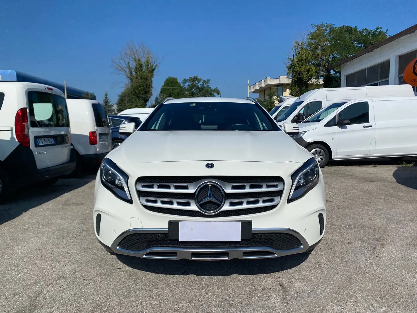 Mercedes-Benz GLA 200 d Sport auto LED-GOMME NUOVE-PERFETTA Weiß - 2