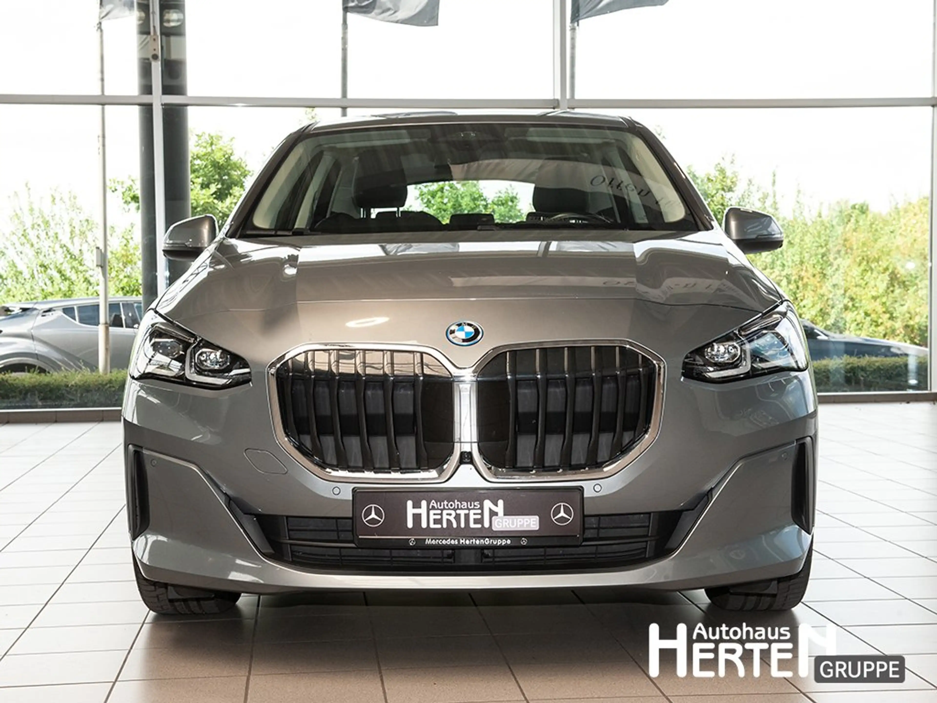 BMW 230 e xDrive Active Tourer LED+HEAD-UP+RÜCKFAHRK. — photo 2