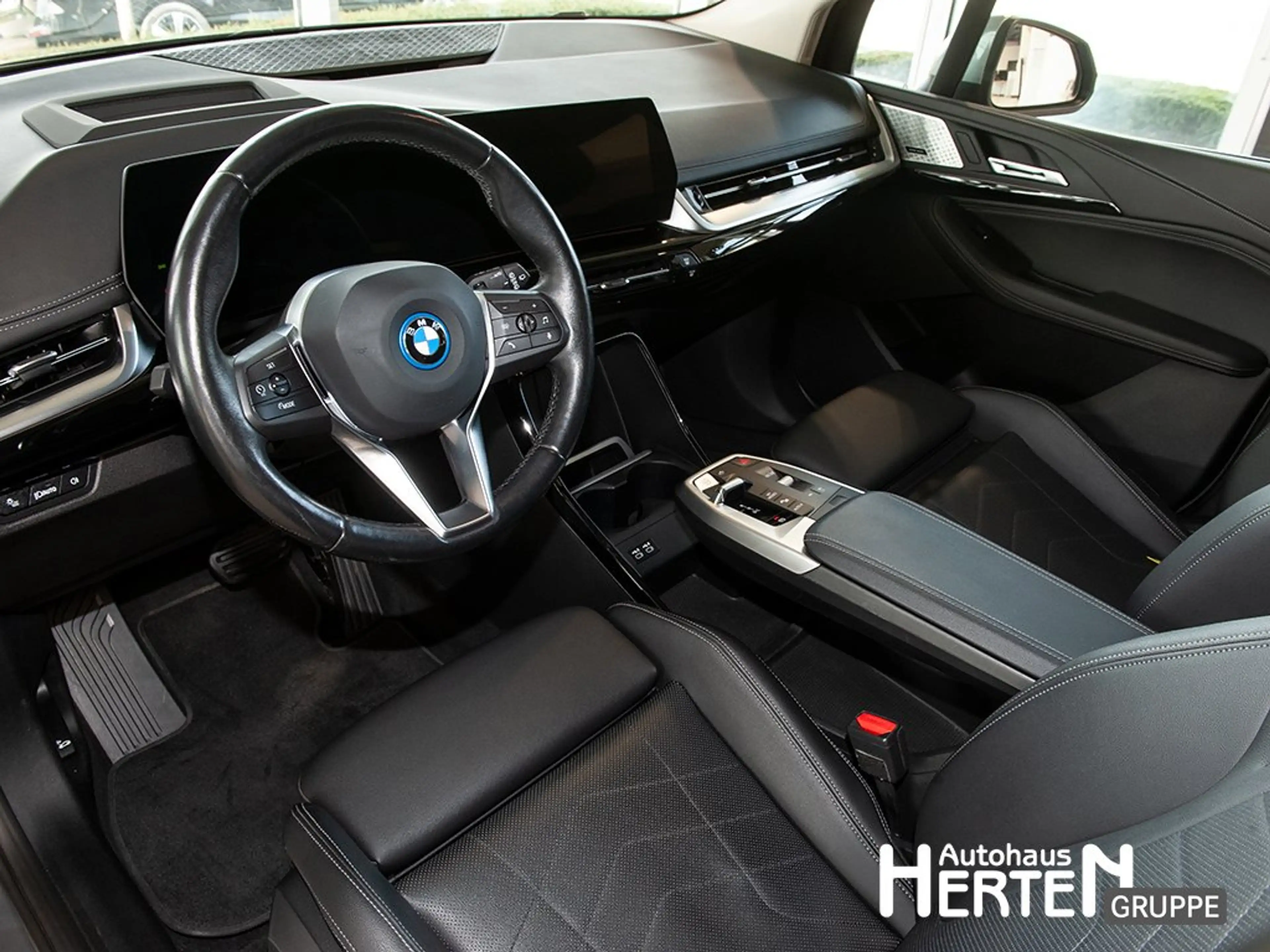 BMW 230 e xDrive Active Tourer LED+HEAD-UP+RÜCKFAHRK. — photo 8