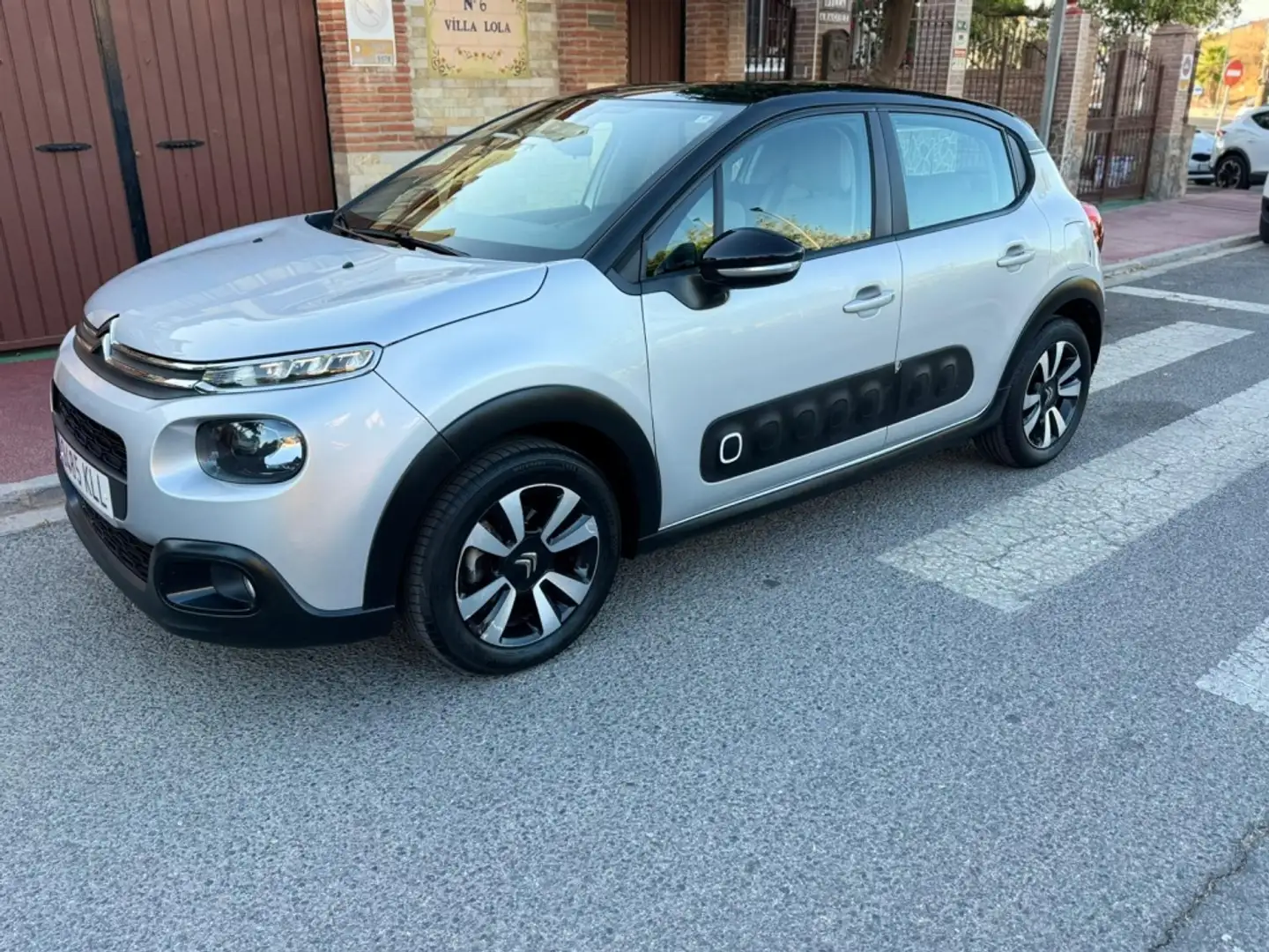 Citroen C3 1.2 PureTech S&S Business 83 Gris - 1