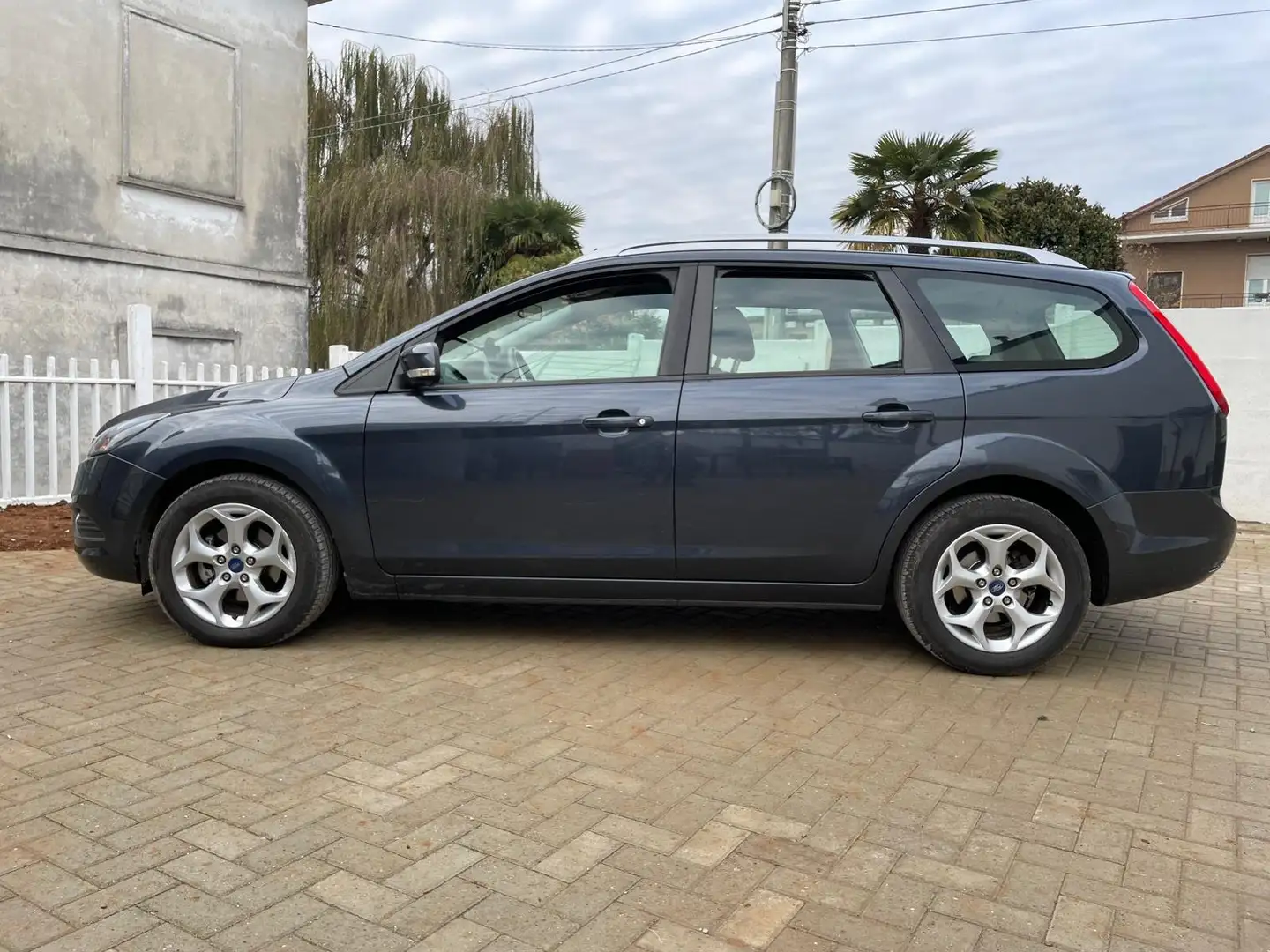 Ford Focus Focus Style Wagon 1.6 tdci 110cv fap Grigio - 2