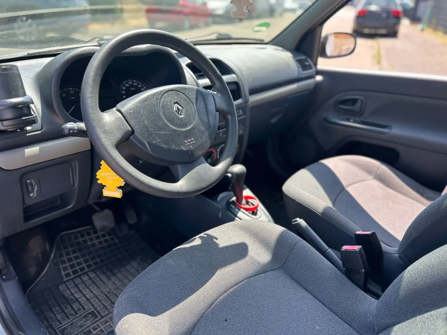 Renault Clio * Automatik * TÜV/HU Neu Silber - 2