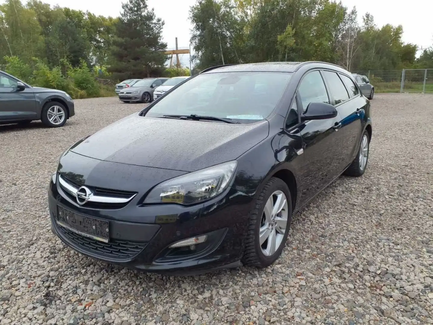 Opel Astra J Sports Tourer Edition Schwarz - 1