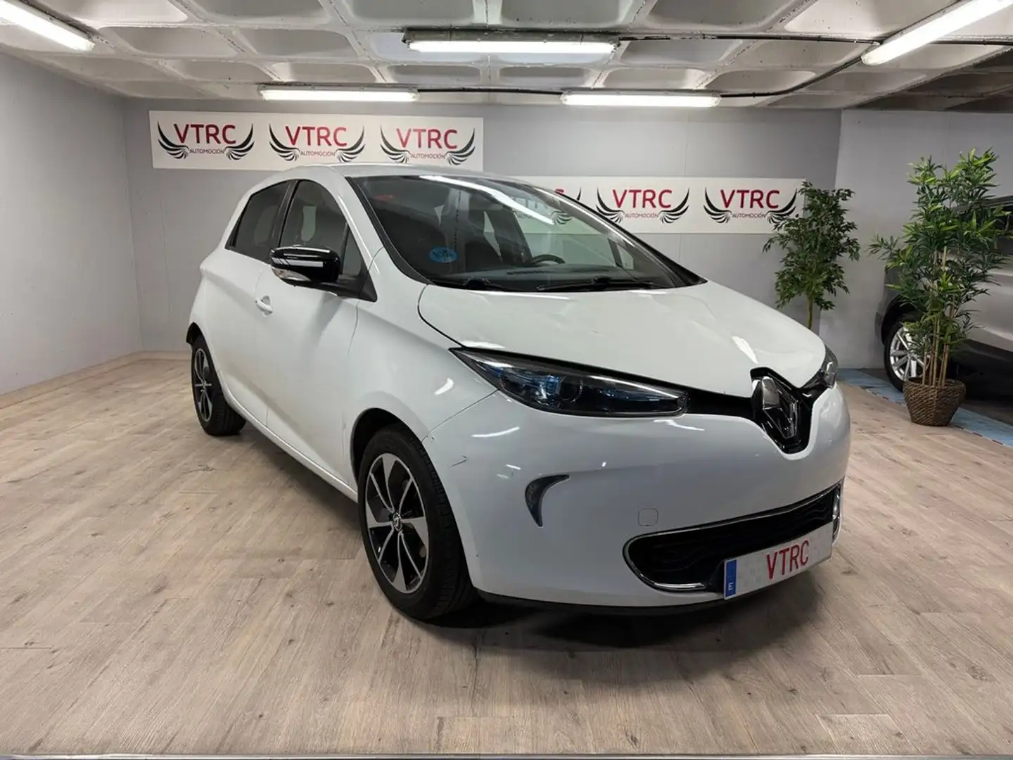 Renault ZOE Intens 40 R90 68kW, 68kW/92 PS, 5 Doors Blanco - 1
