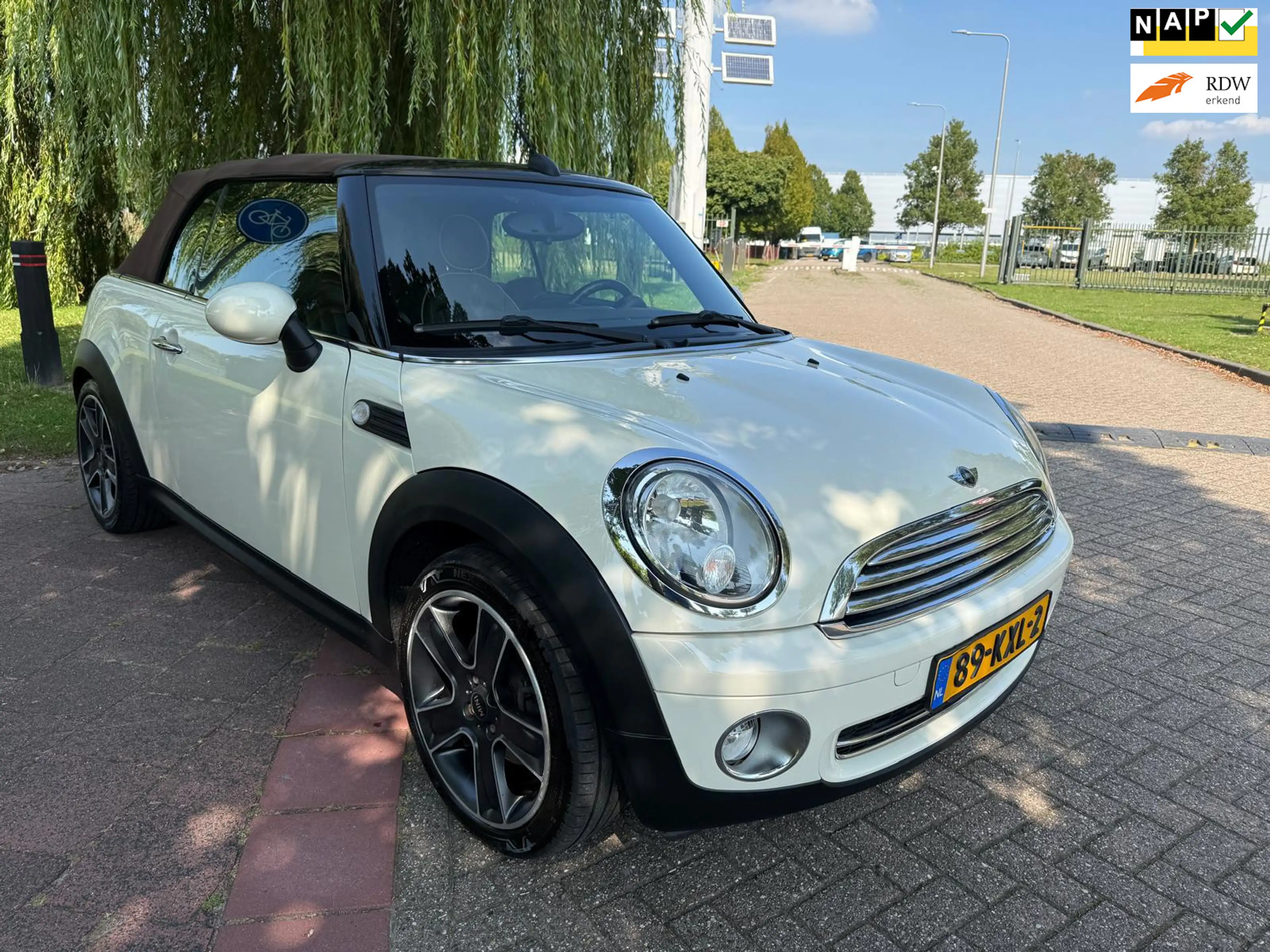 MINI Cooper Cabrio 1.6 Chili Bruine Accenten