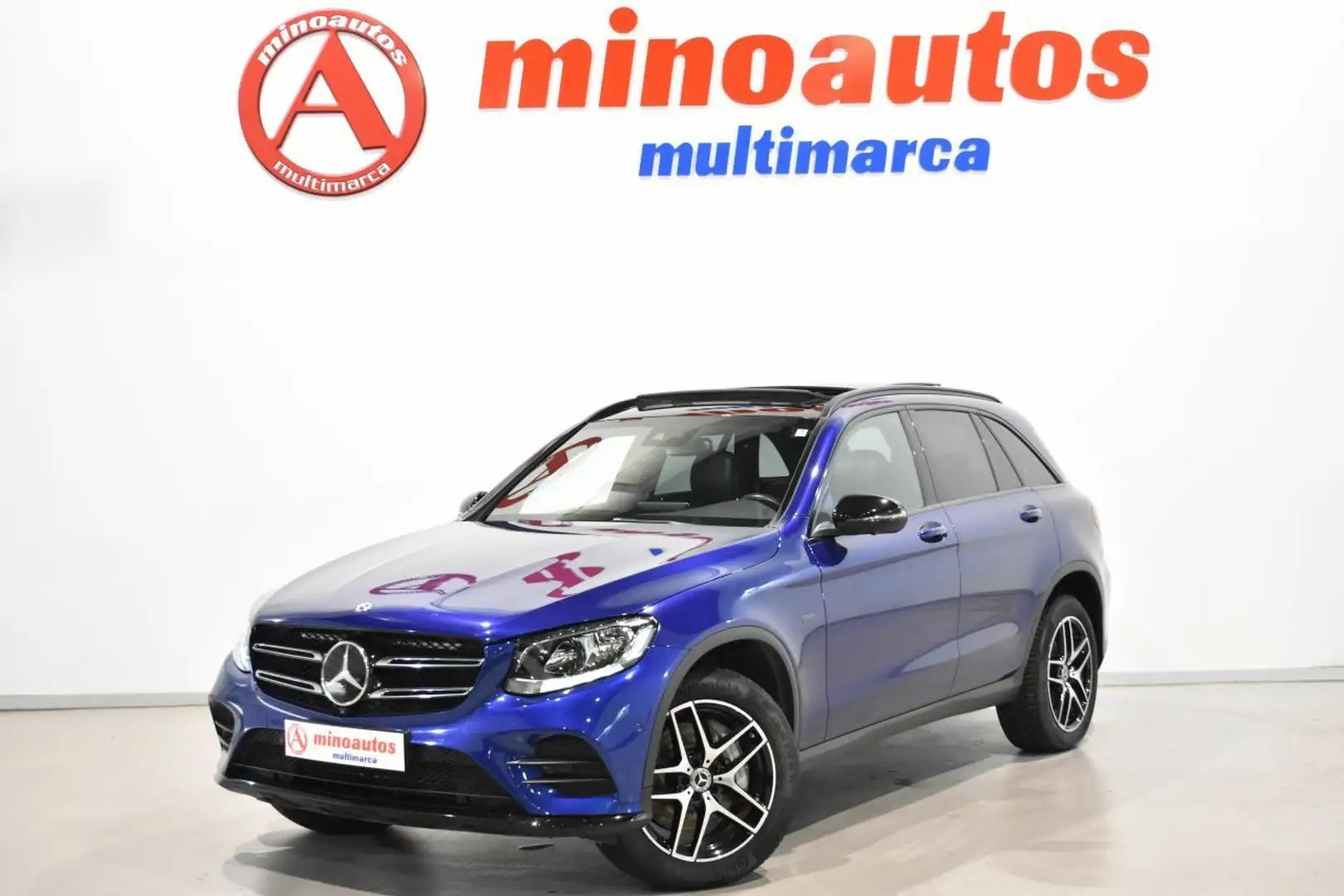 Mercedes-Benz GLC 350 E 320 CV 4MATIC AMG LINE Blau - 2