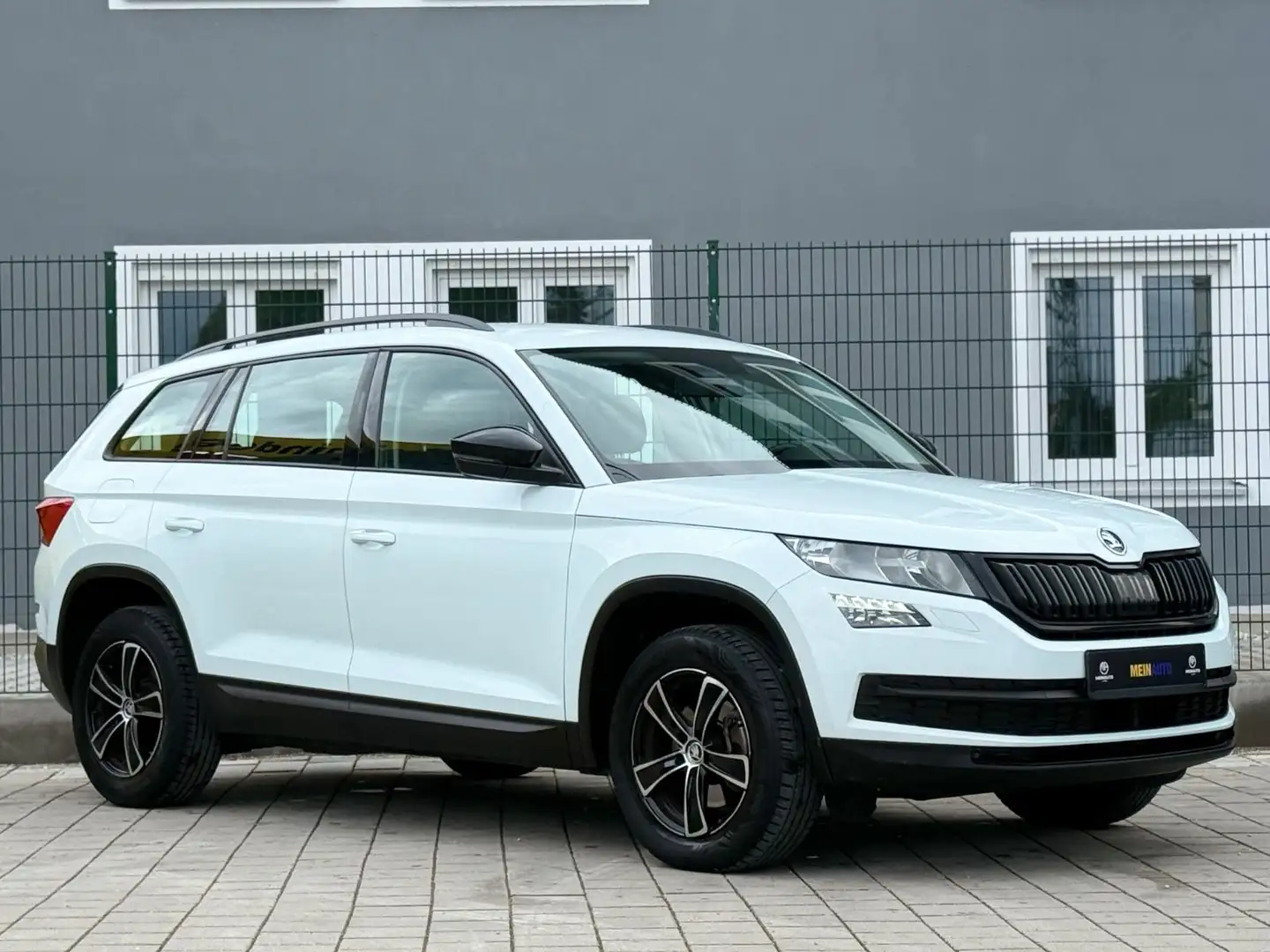 Skoda Kodiaq Active 4x4 /7-SITZER/PDC Blanc - 2