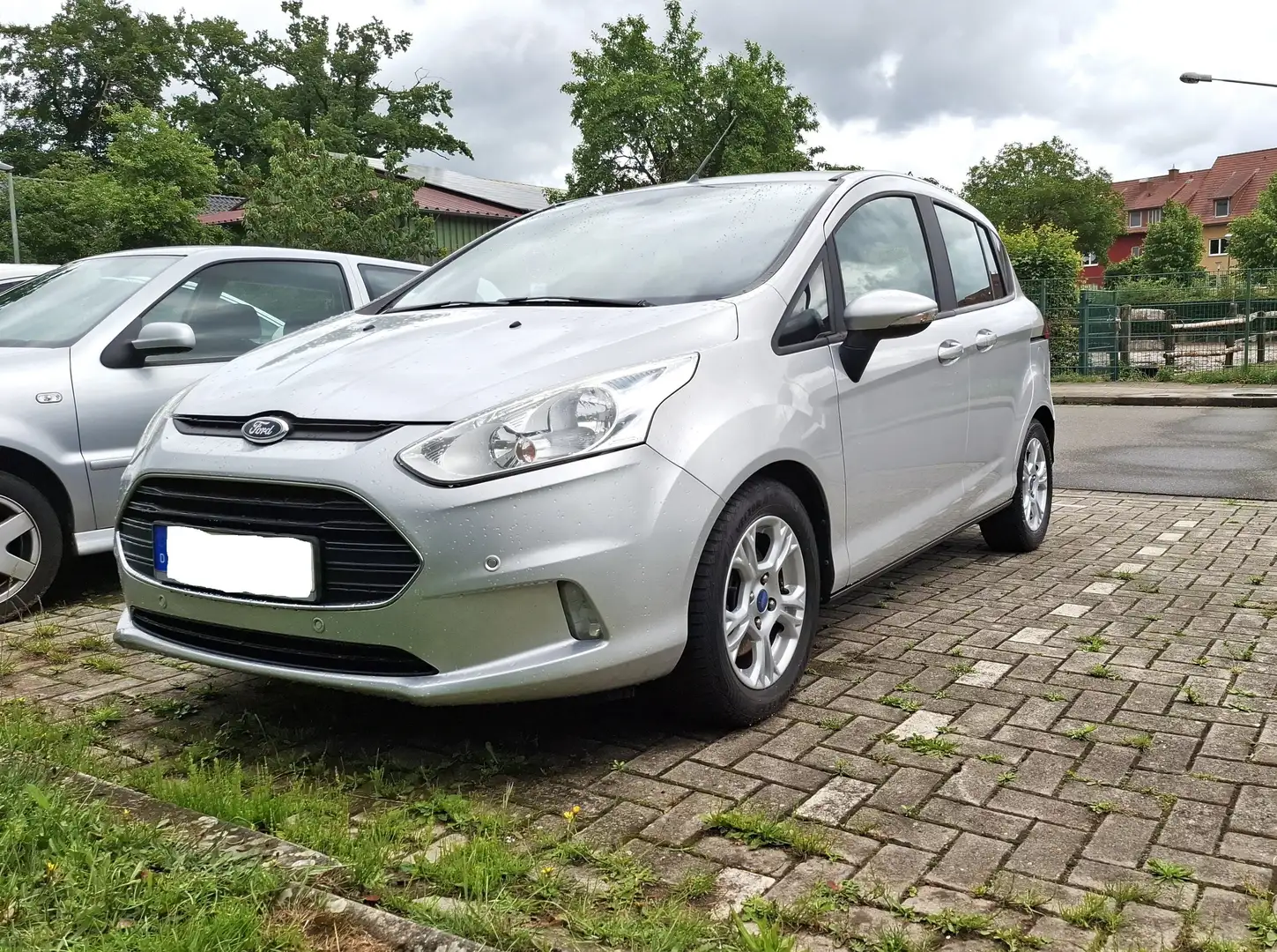 Ford B-Max B-MAX 1.6 TDCi SYNC Edition Silber - 1