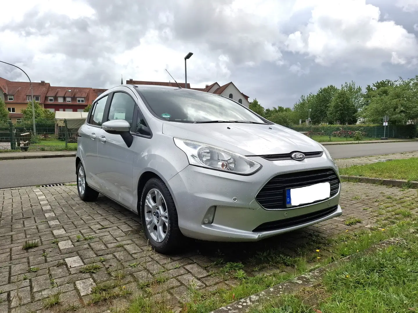 Ford B-Max B-MAX 1.6 TDCi SYNC Edition Silber - 2
