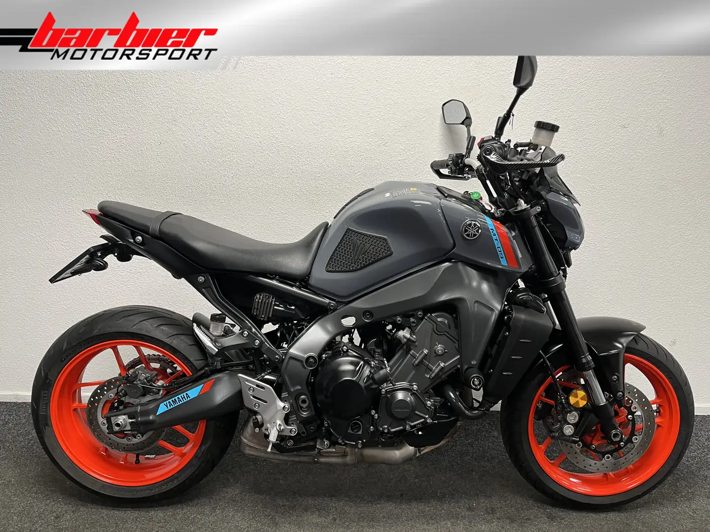 Yamaha MT-09 Šedá - 1