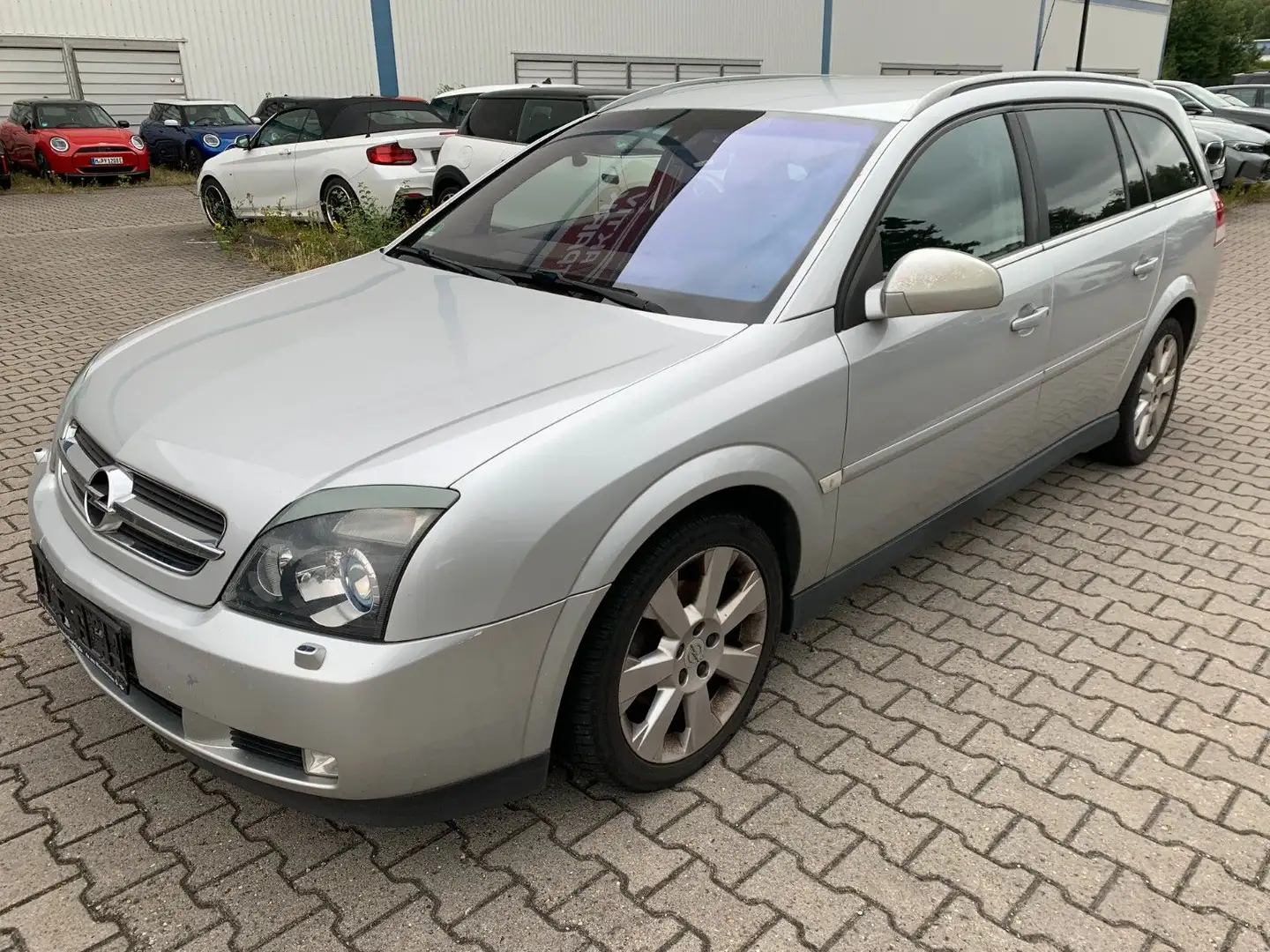 Opel Vectra C 1.9 tdI Caravan Cosmo aus 1.Hand Silber - 1