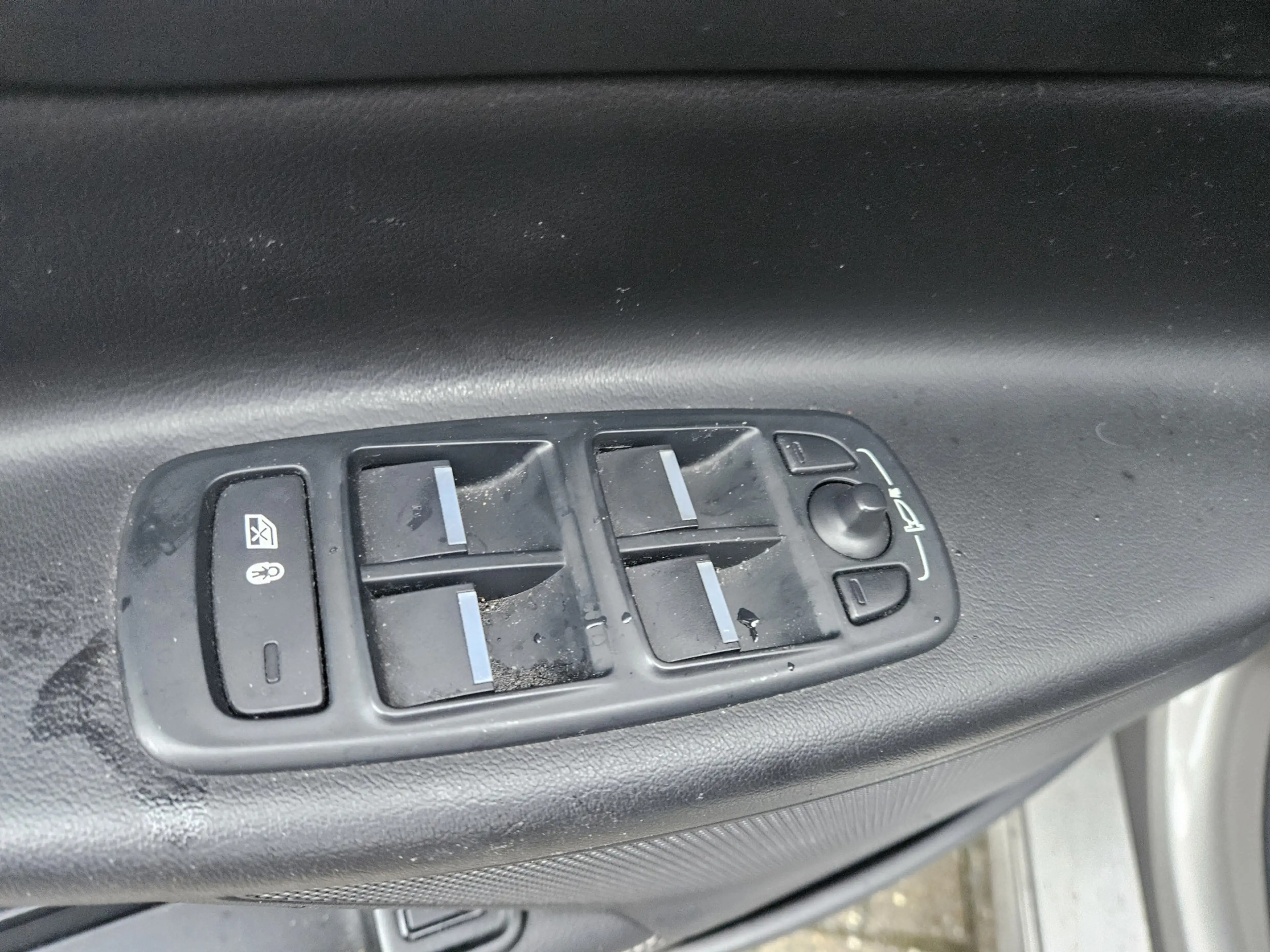 Jaguar XE 2.0 D Portfolio — photo 6