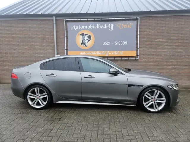 Jaguar Xe view 24