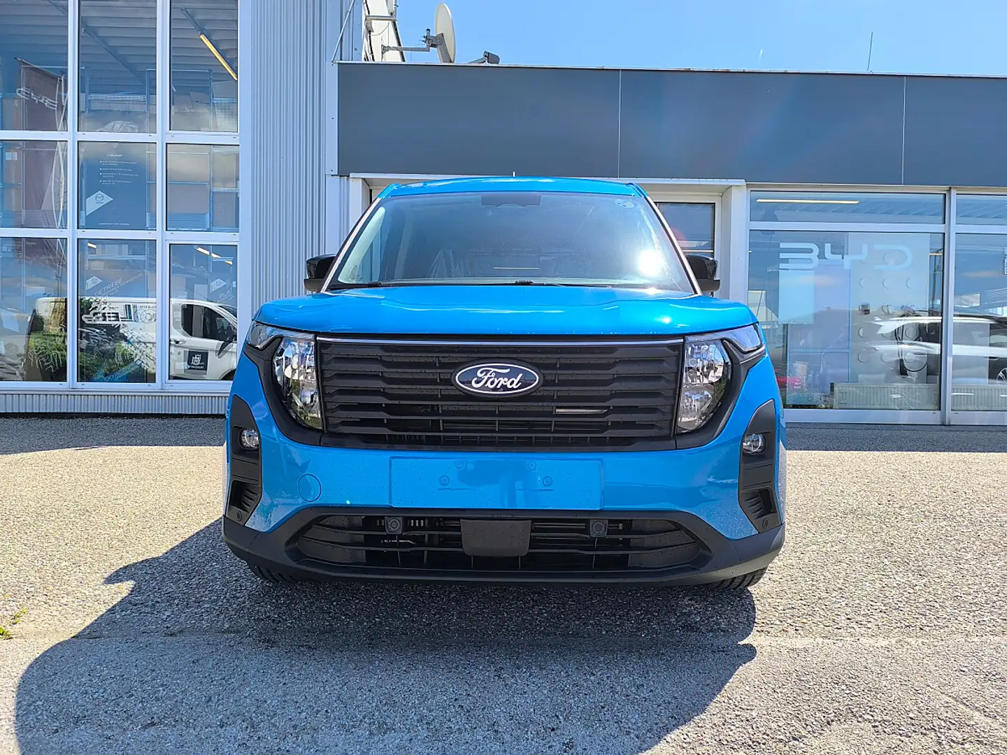 Ford Tourneo Courier 1,0 EcoBoost Titanium Aut. Blau - 2
