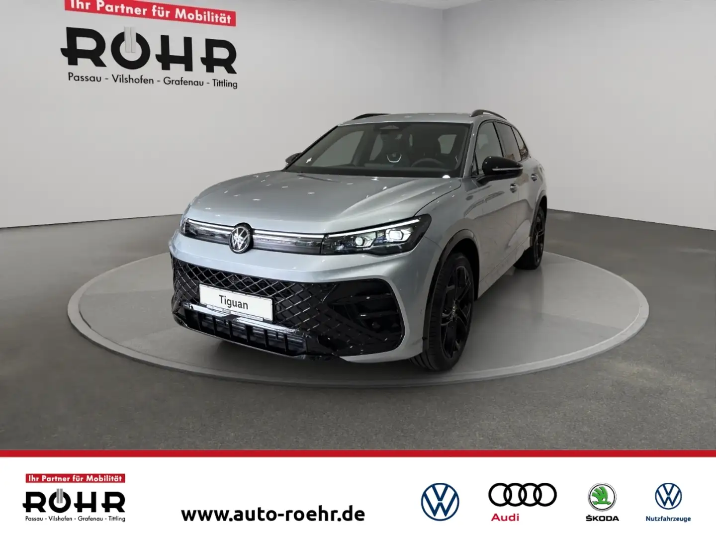 Volkswagen Tiguan R-Line (BlackStyle/AHK/Matrix) 2.0 l TDI 4MOTION 7 Silber - 1