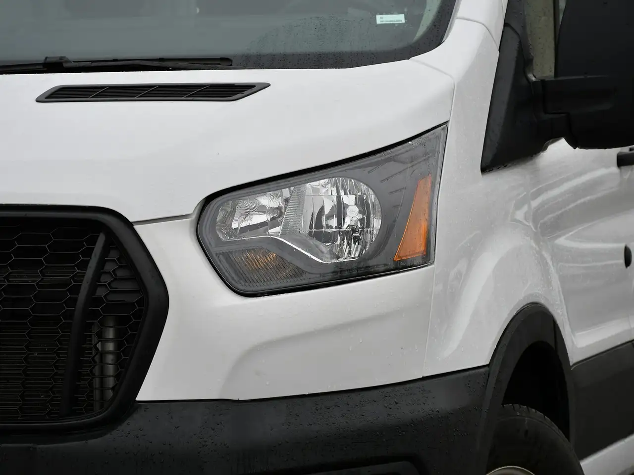 Ford Transit Cargo Van снимка Ford Transit Cargo Van