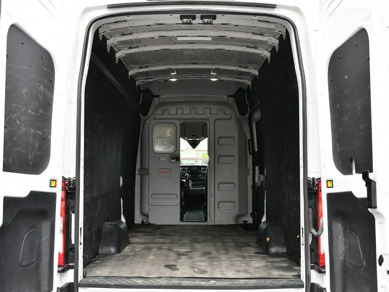 Ford Transit Cargo Van снимка Ford Transit Cargo Van