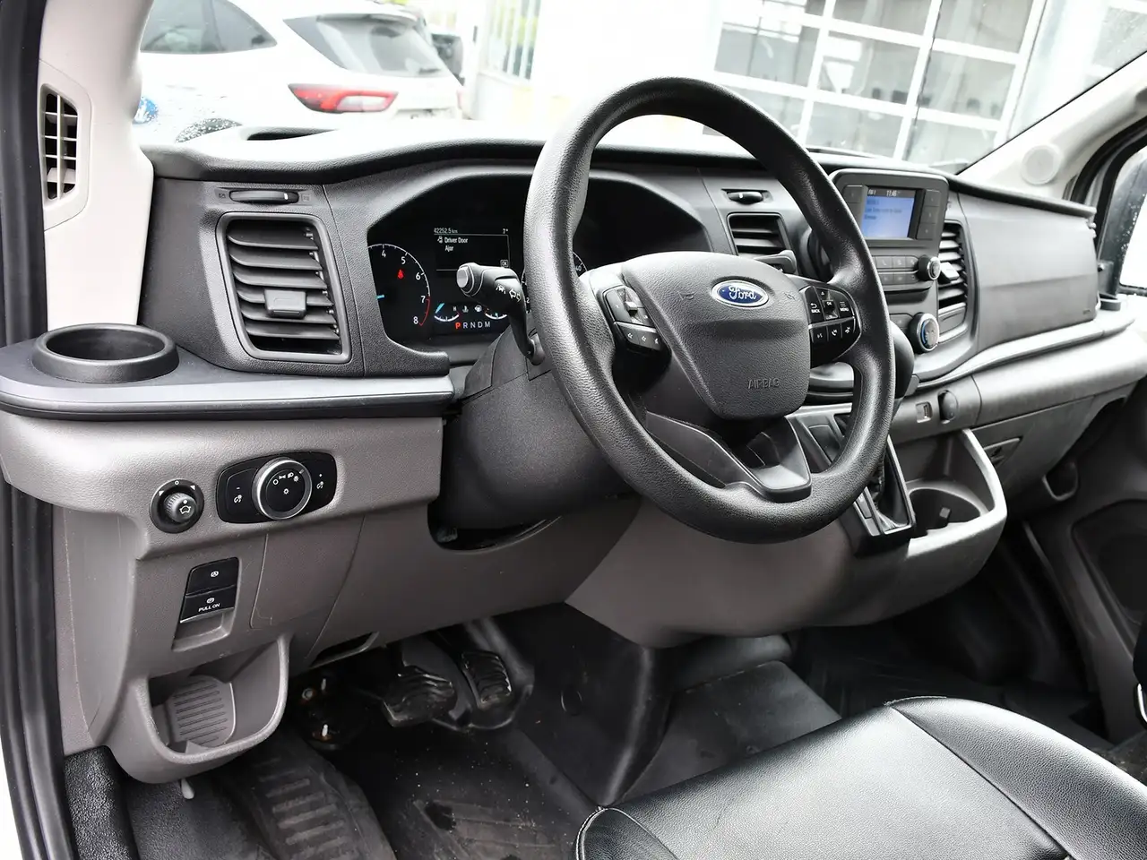 Ford Transit Cargo Van снимка Ford Transit Cargo Van