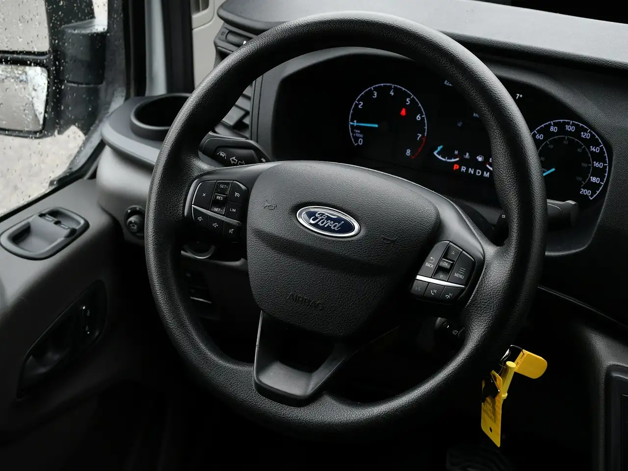 Ford Transit Cargo Van снимка Ford Transit Cargo Van