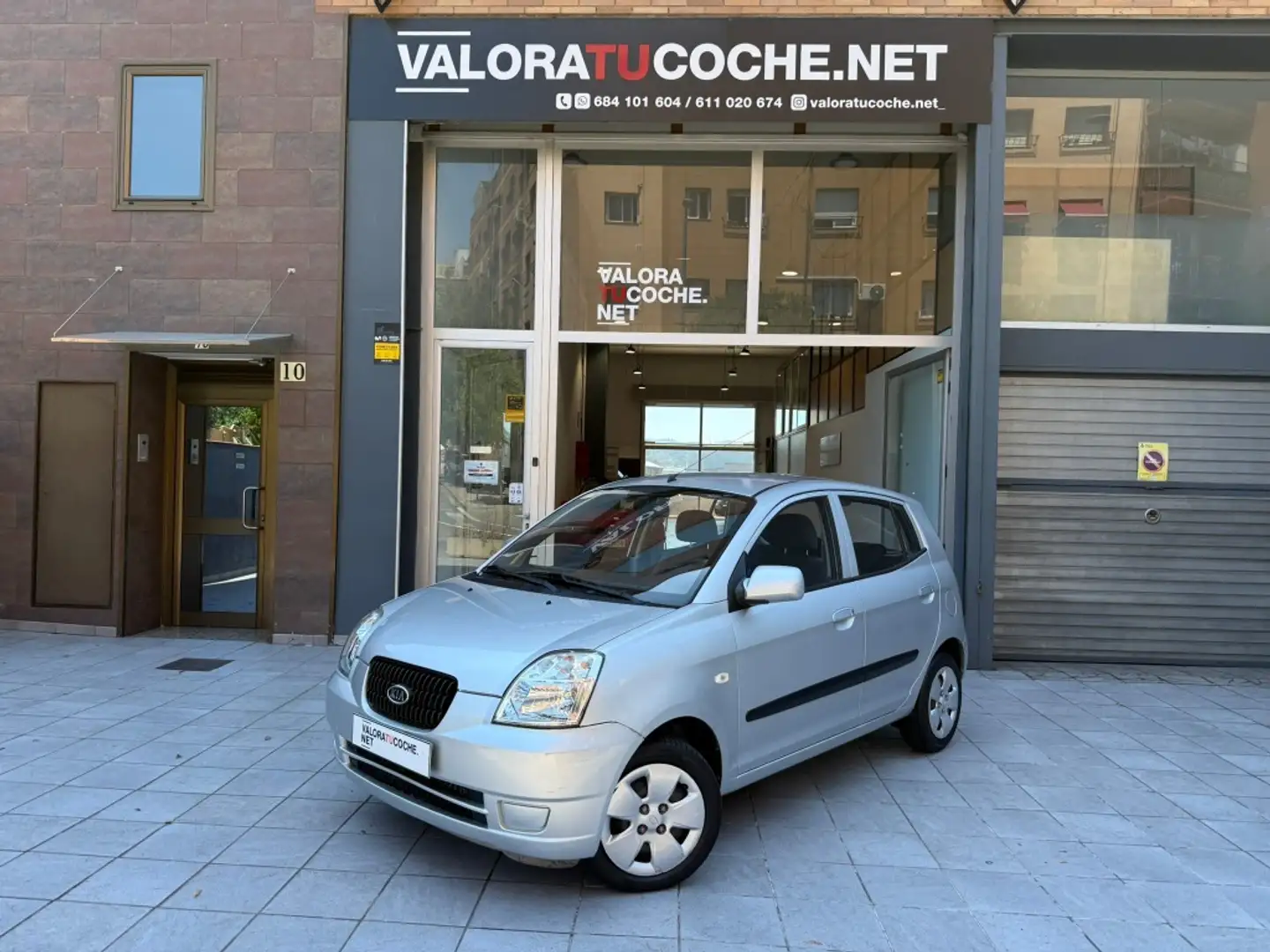 Kia Picanto 1.1 LX Gris - 1