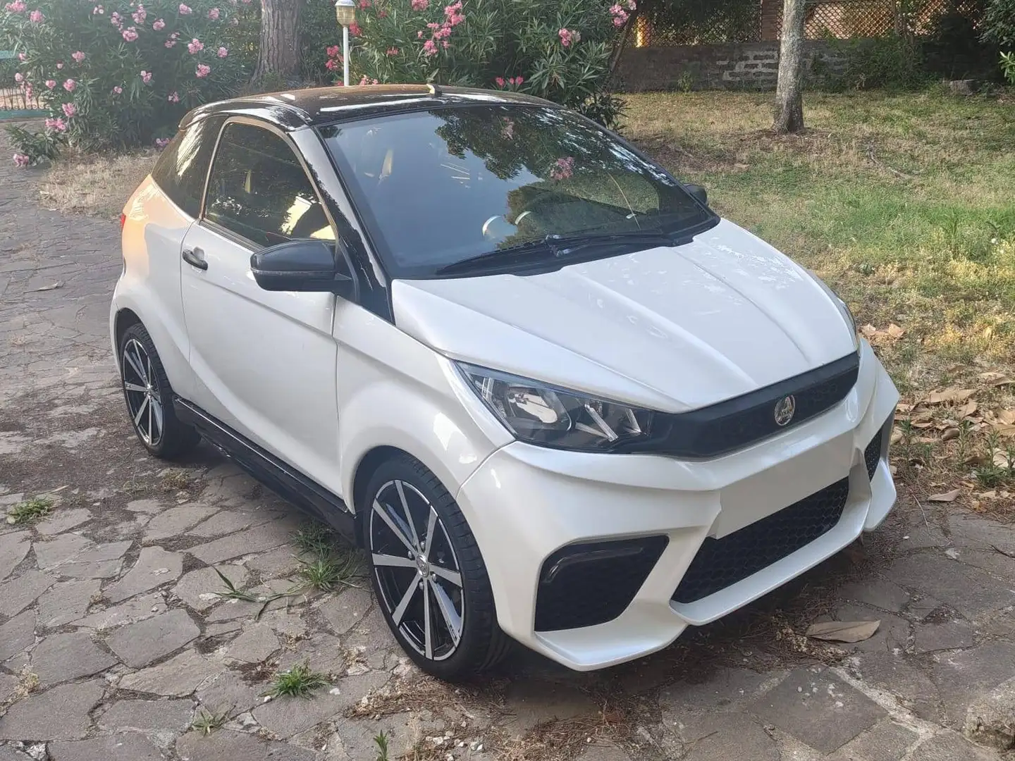 Aixam GTI diesel Weiß - 1