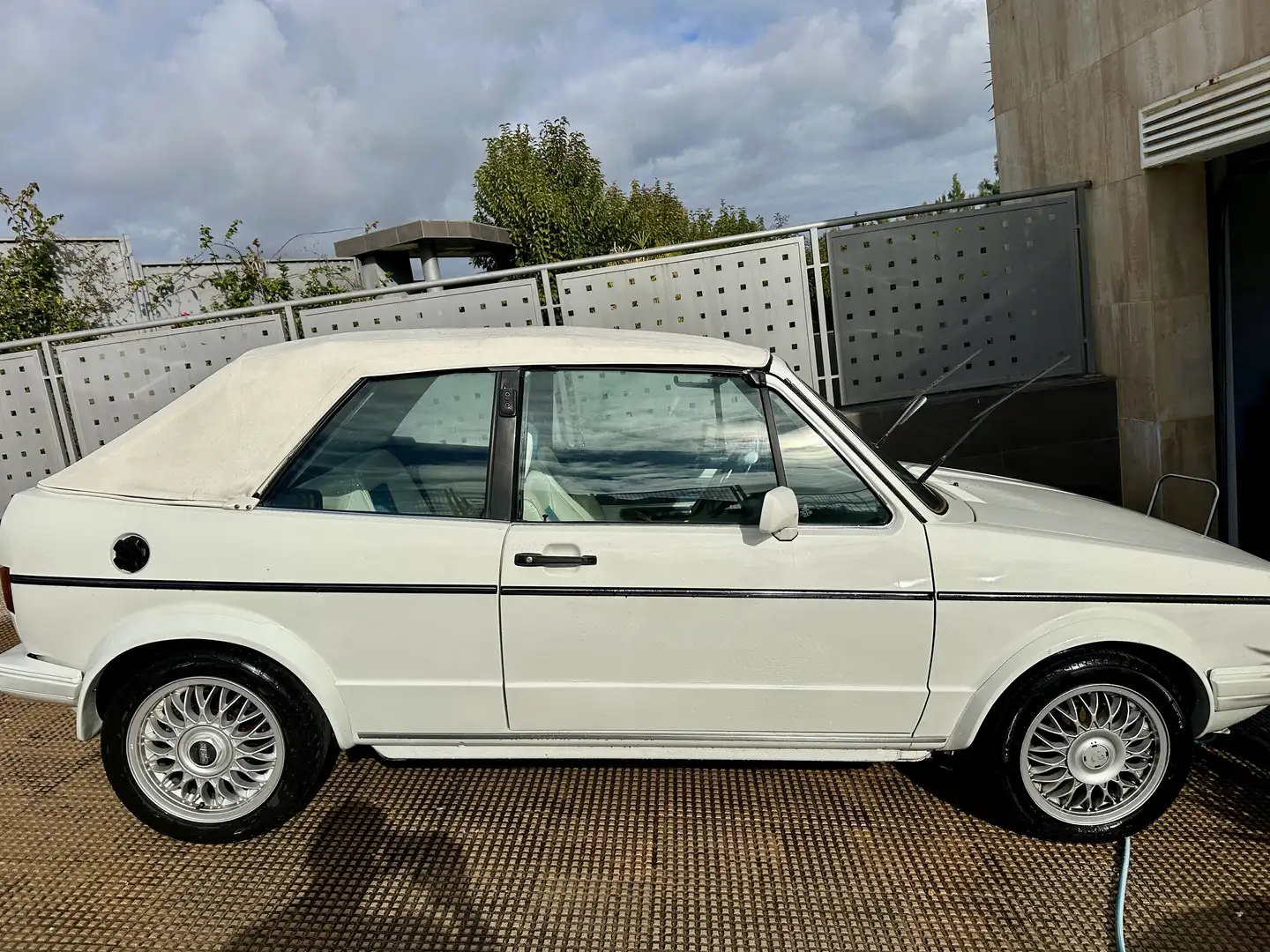 Volkswagen Golf Cabriolet 1.6 GL - 1