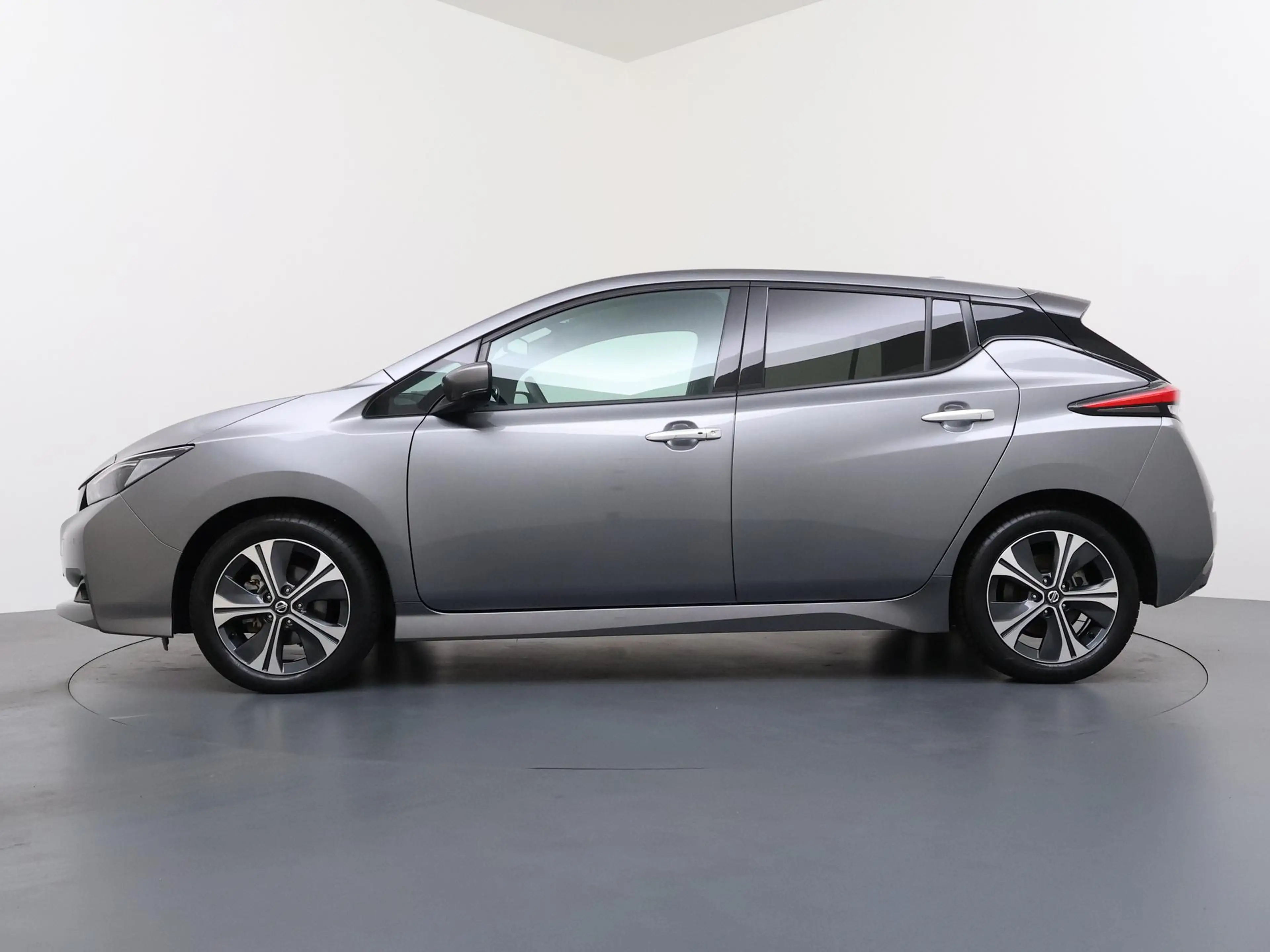 Nissan Leaf N-Connecta 40 kWh | Adapt. Cruise | Stoel- & Stuur — photo 2