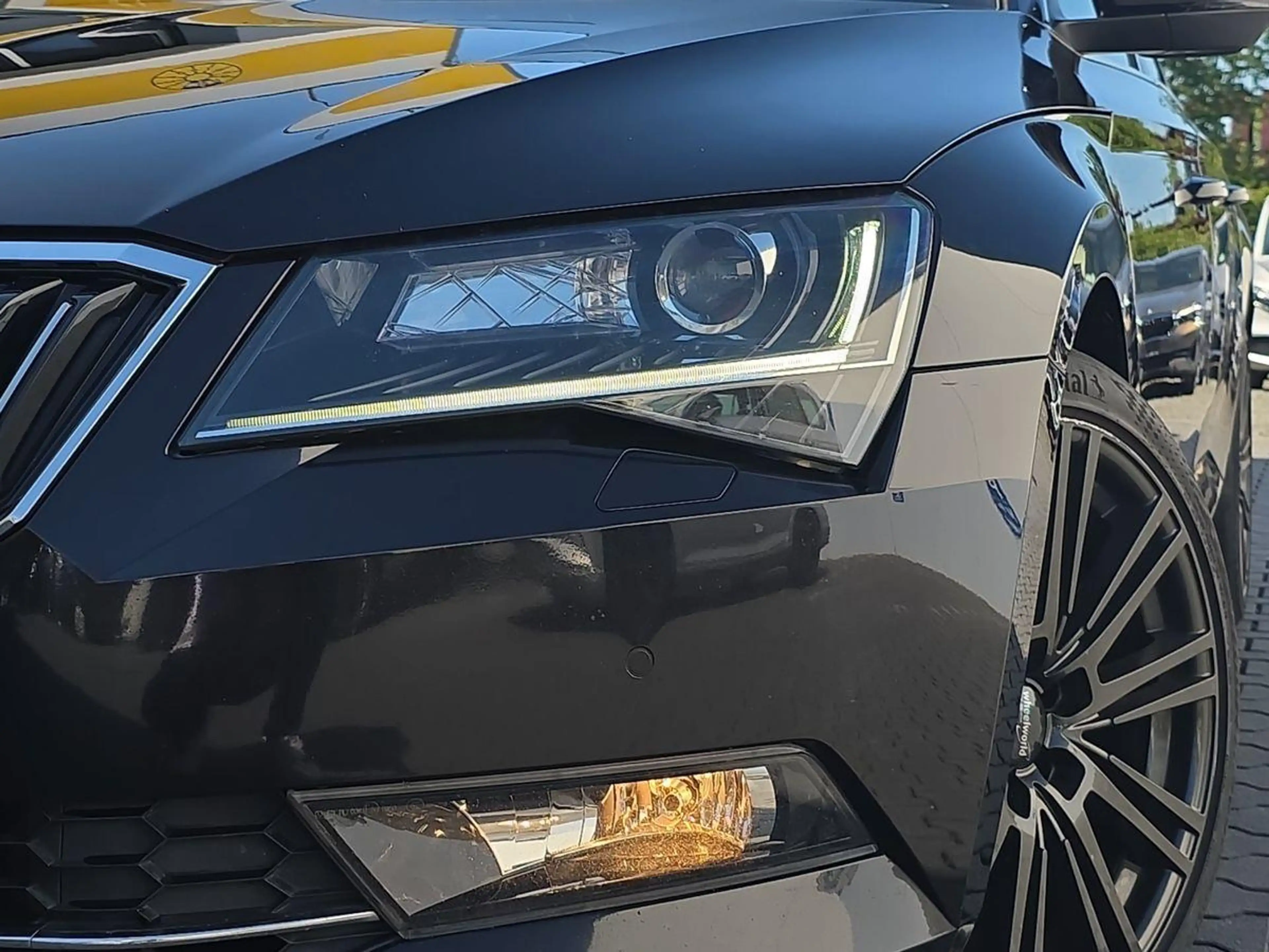 Skoda Superb Style TDI PANO AHK ACC R-KAM BI-XEN MEMOR — photo 6