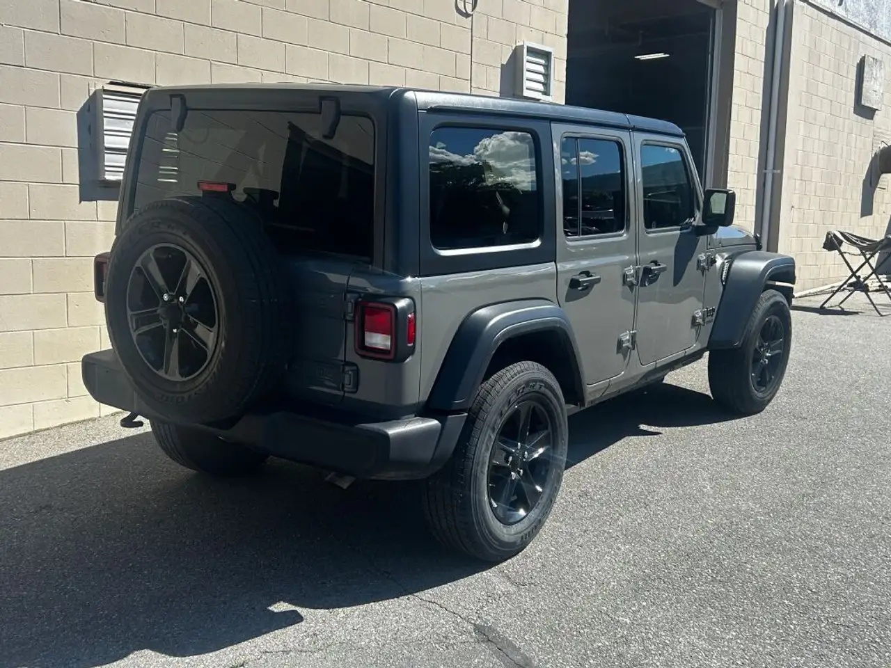 Jeep Wrangler снимка Jeep Wrangler
