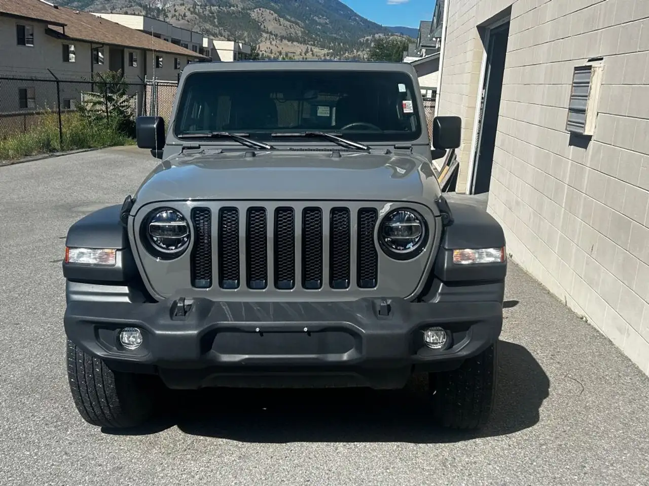 Jeep Wrangler снимка Jeep Wrangler