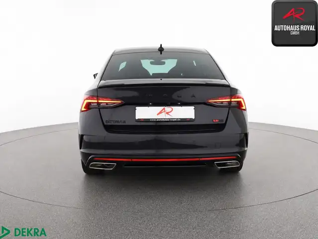 Skoda Octavia view 4