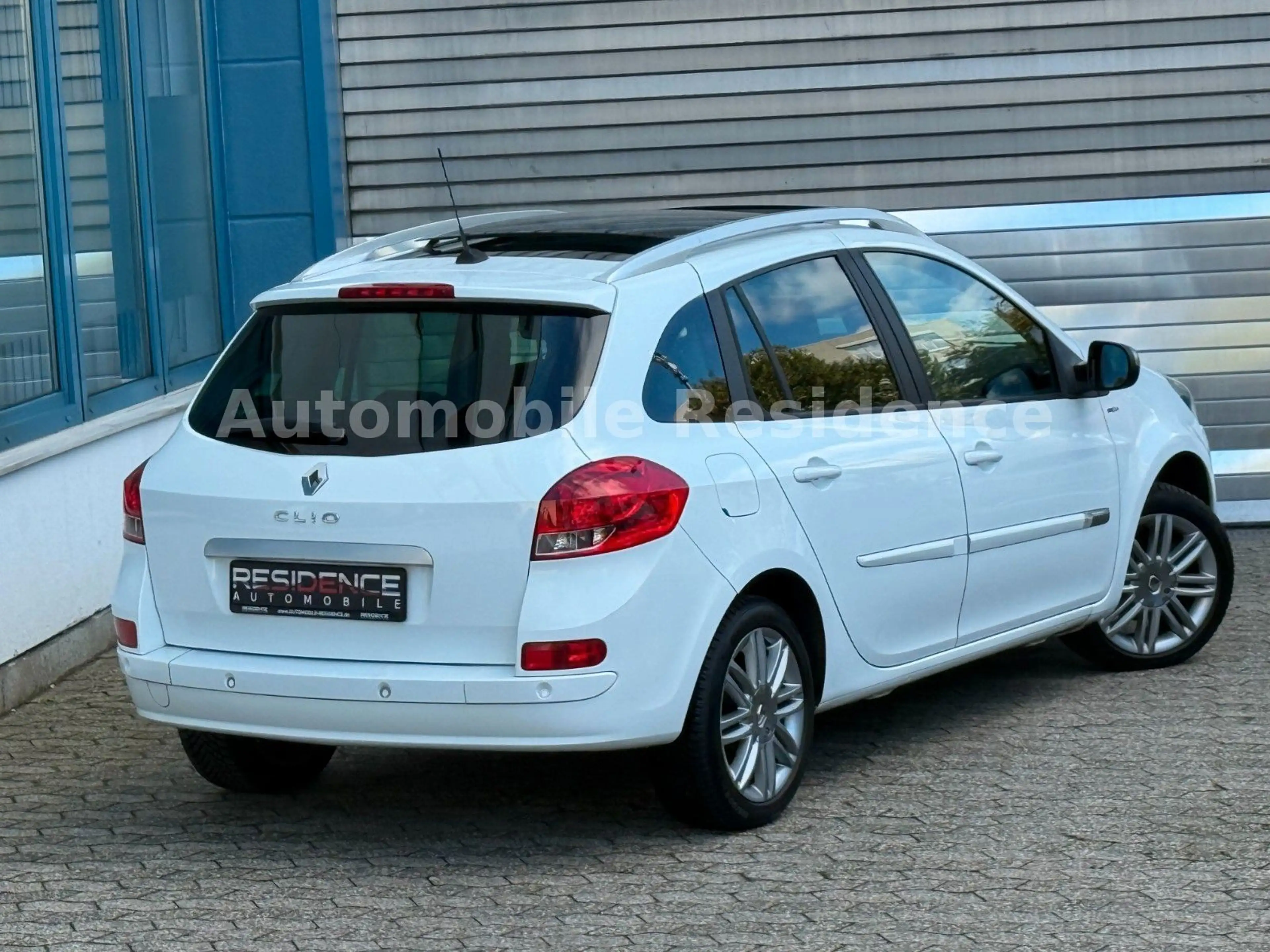 Renault Clio Grandtour Night & Day 1.2*NAVI*PANO*LEDER*1 — photo 4