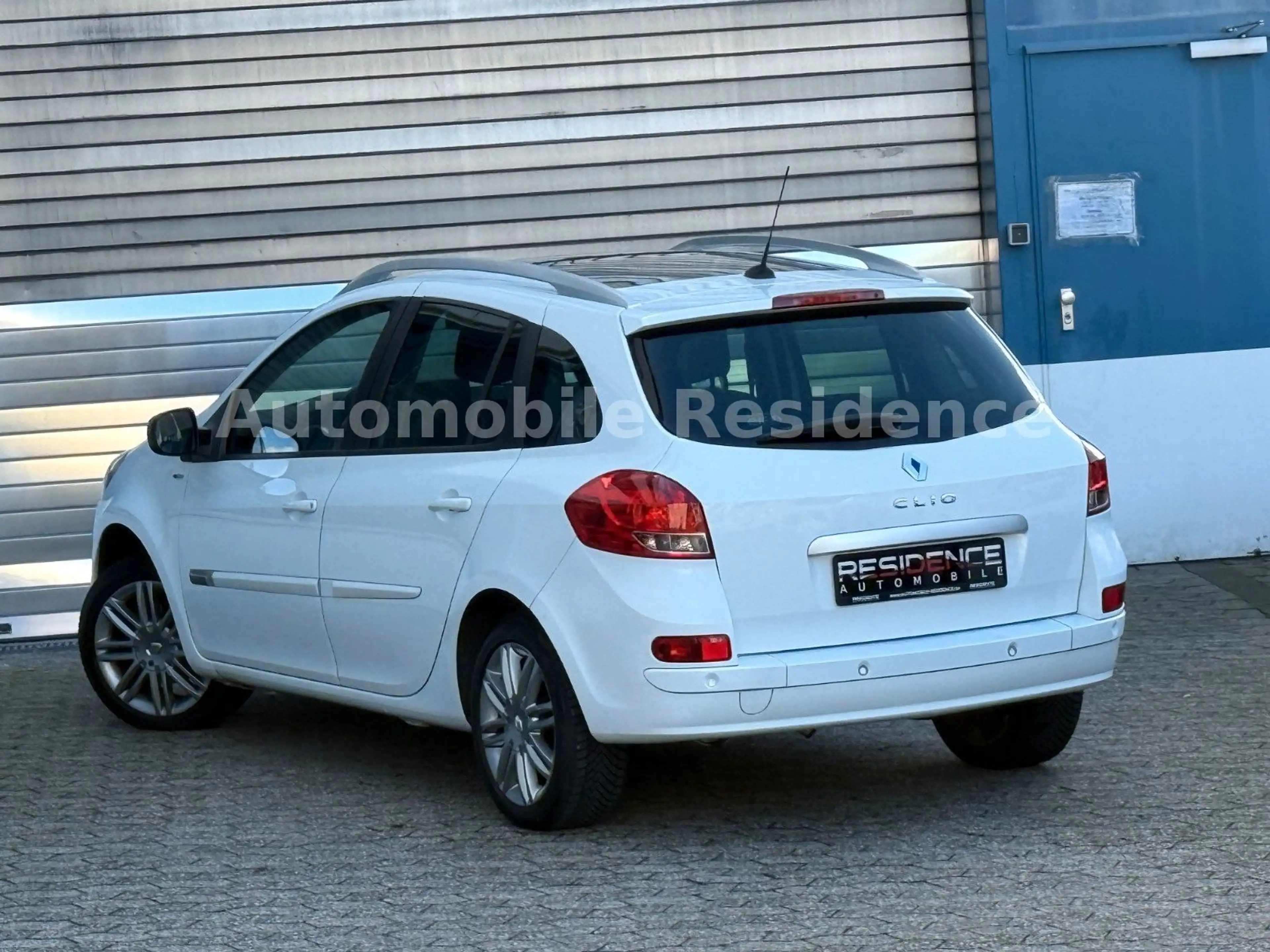 Renault Clio Grandtour Night & Day 1.2*NAVI*PANO*LEDER*1 — photo 3