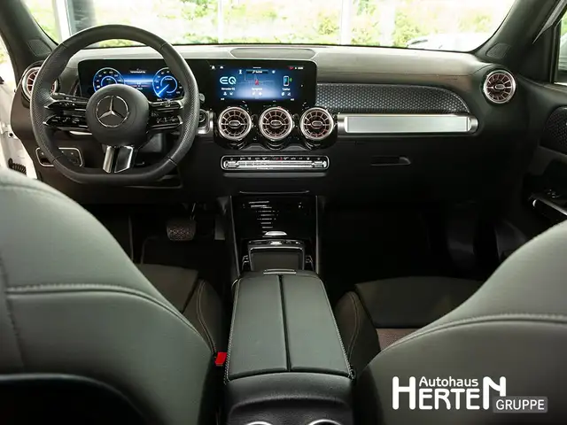 Mercedes-Benz Eqb view 10