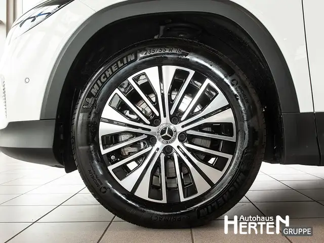Mercedes-Benz Eqb view 5
