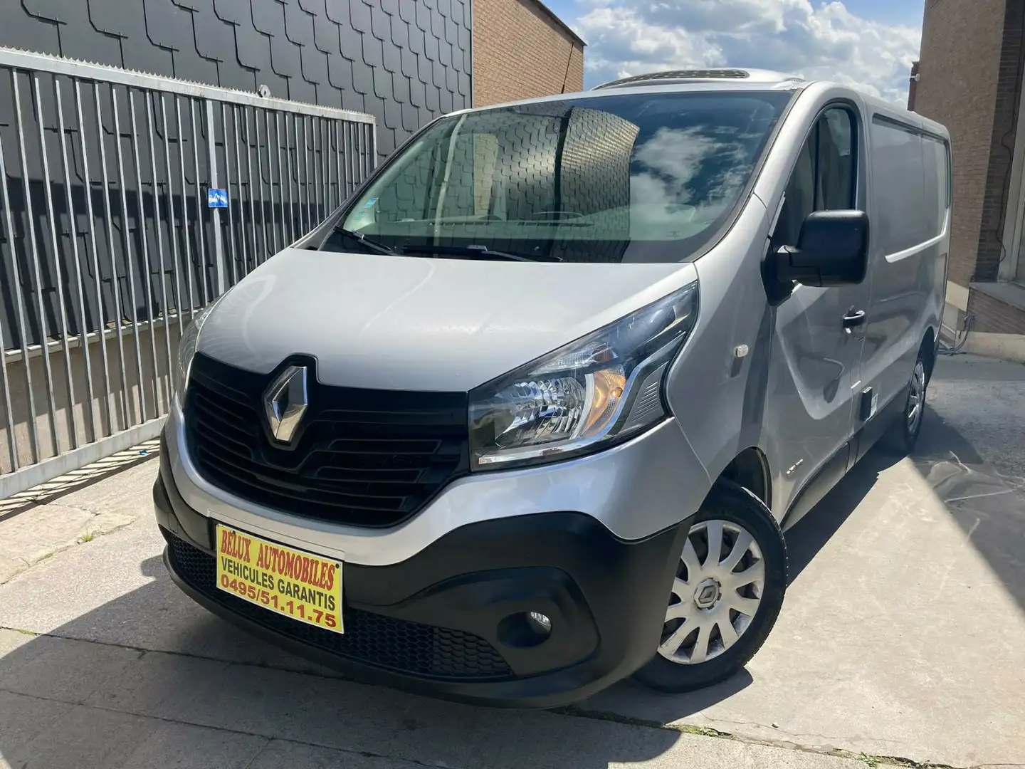 Renault Trafic 1.6 dCi 115CV "Frigo"  Parfait Etat!!! Gris - 1