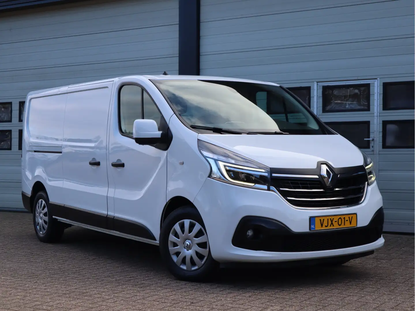 Renault Trafic 2.0 dCi 120pk Euro 6 L2 Lang - LED - Navi - Trekha Weiß - 2