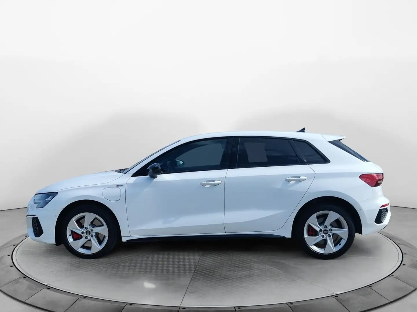 Audi A3 45 TFSI e S-Tronic S-Line, LED, AHK Blanc - 2