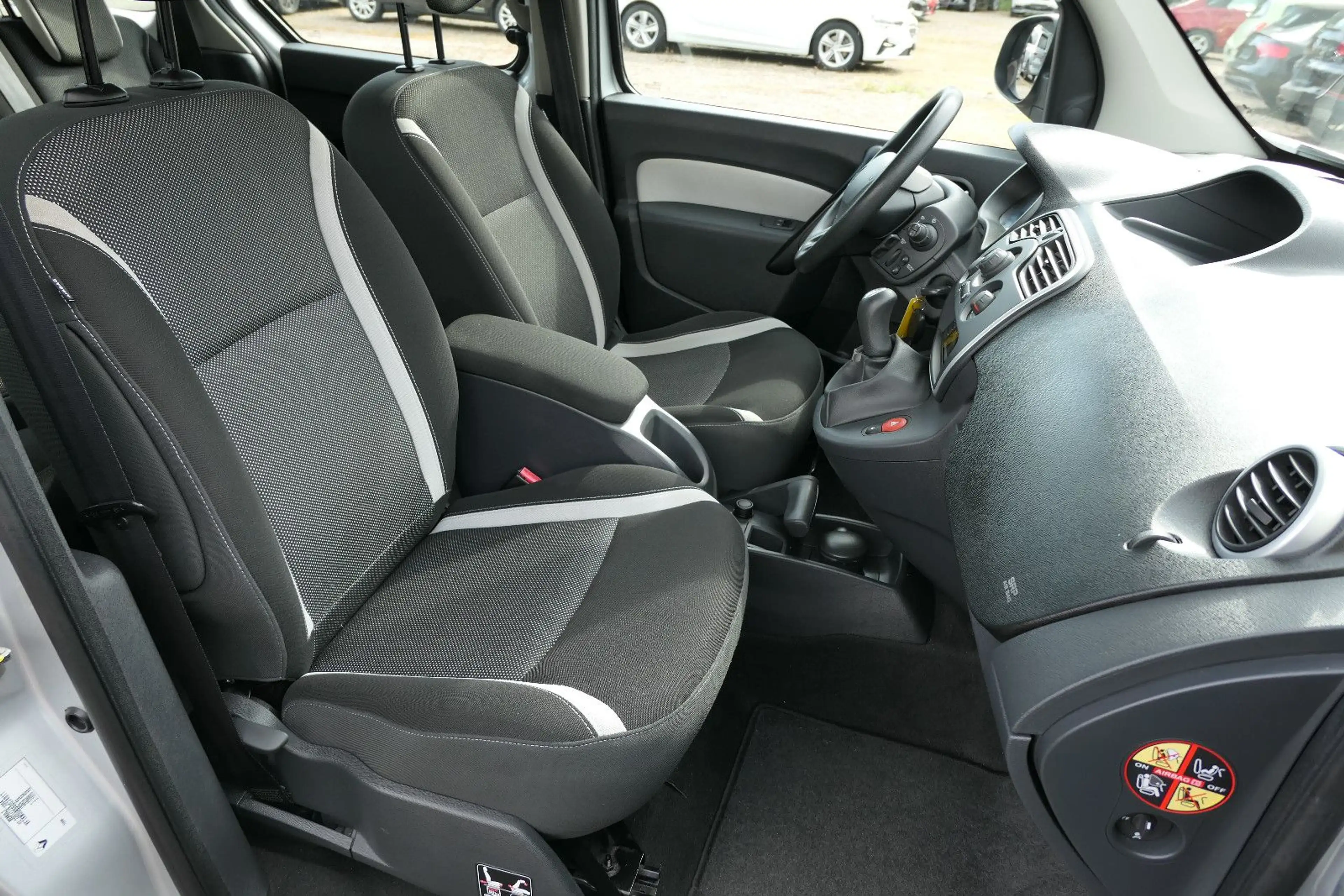 Renault Kangoo Happy Family/Euro5/AHK — photo 13