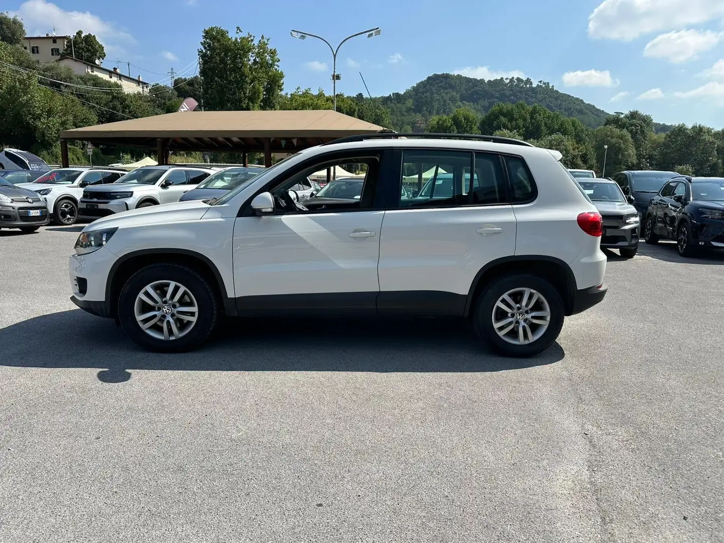 Volkswagen Tiguan Tiguan I 2011 2.0 tdi Bianco - 2