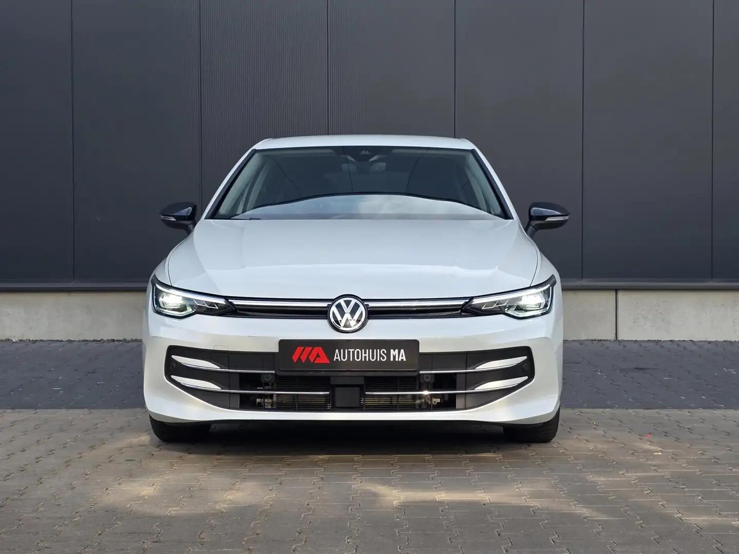 Volkswagen Golf 8.5 1.5 eTSI Goal Edition Trekhaak/Stoelverwarming Wit - 2