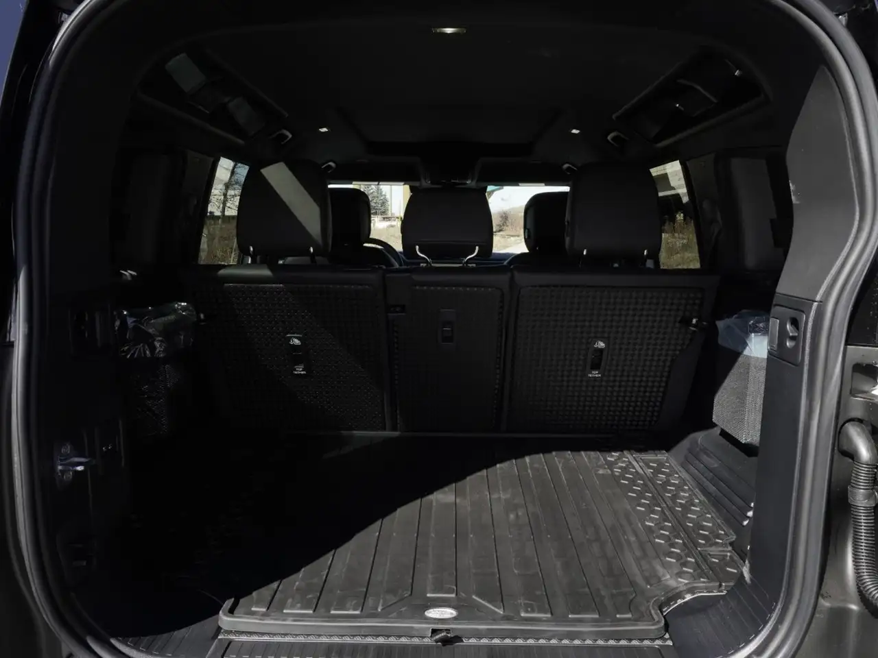 Land Rover Defender снимка Land Rover Defender